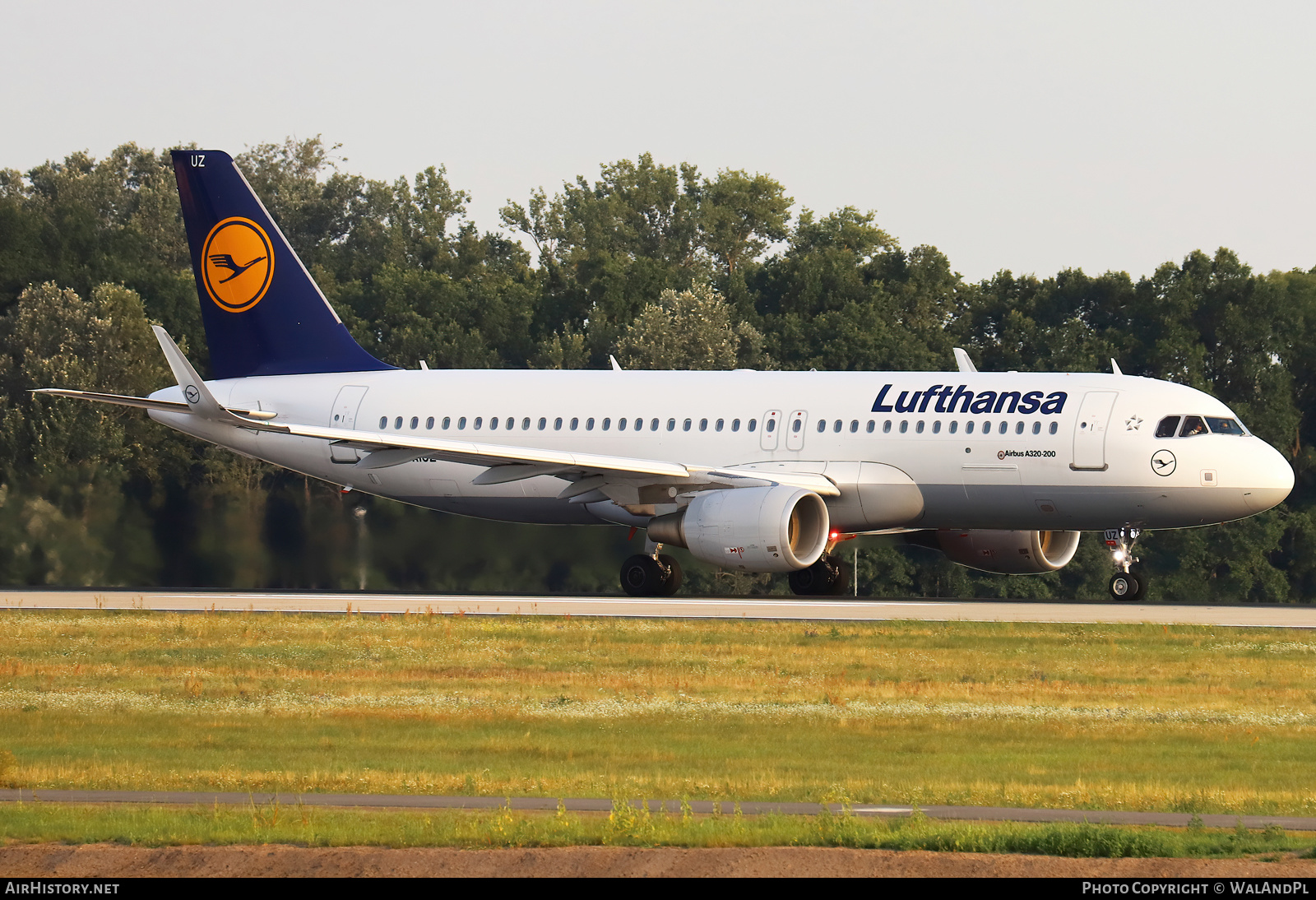 Aircraft Photo of D-AIUZ | Airbus A320-214 | Lufthansa | AirHistory.net #567397