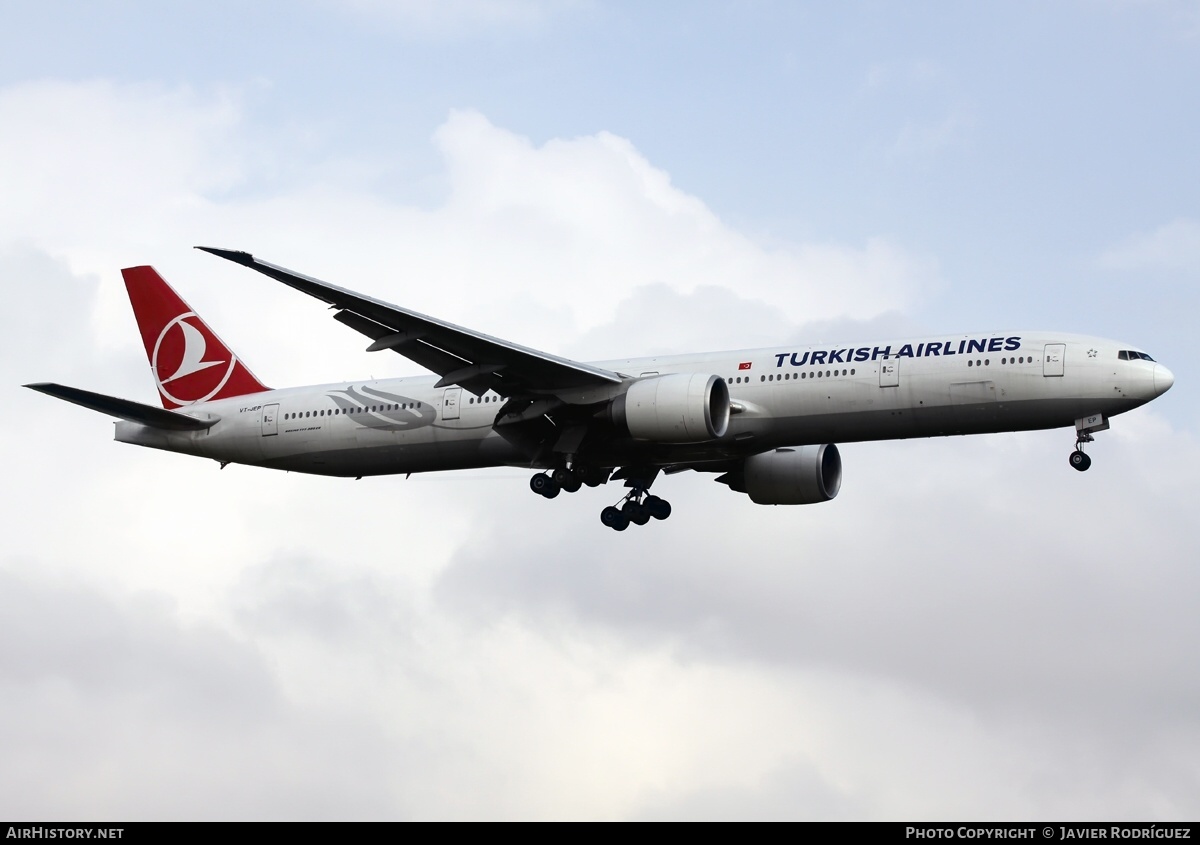 Aircraft Photo of VT-JEP | Boeing 777-35R/ER | Turkish Airlines | AirHistory.net #567424