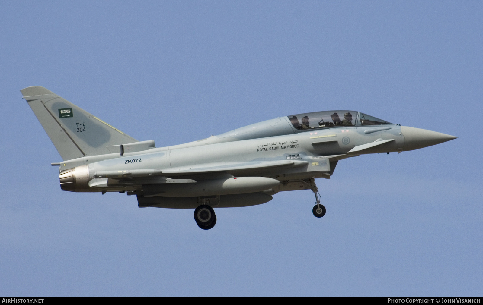 Aircraft Photo of 304 / ZK072 | Eurofighter EF-2000 Typhoon T | Saudi Arabia - Air Force | AirHistory.net #567451