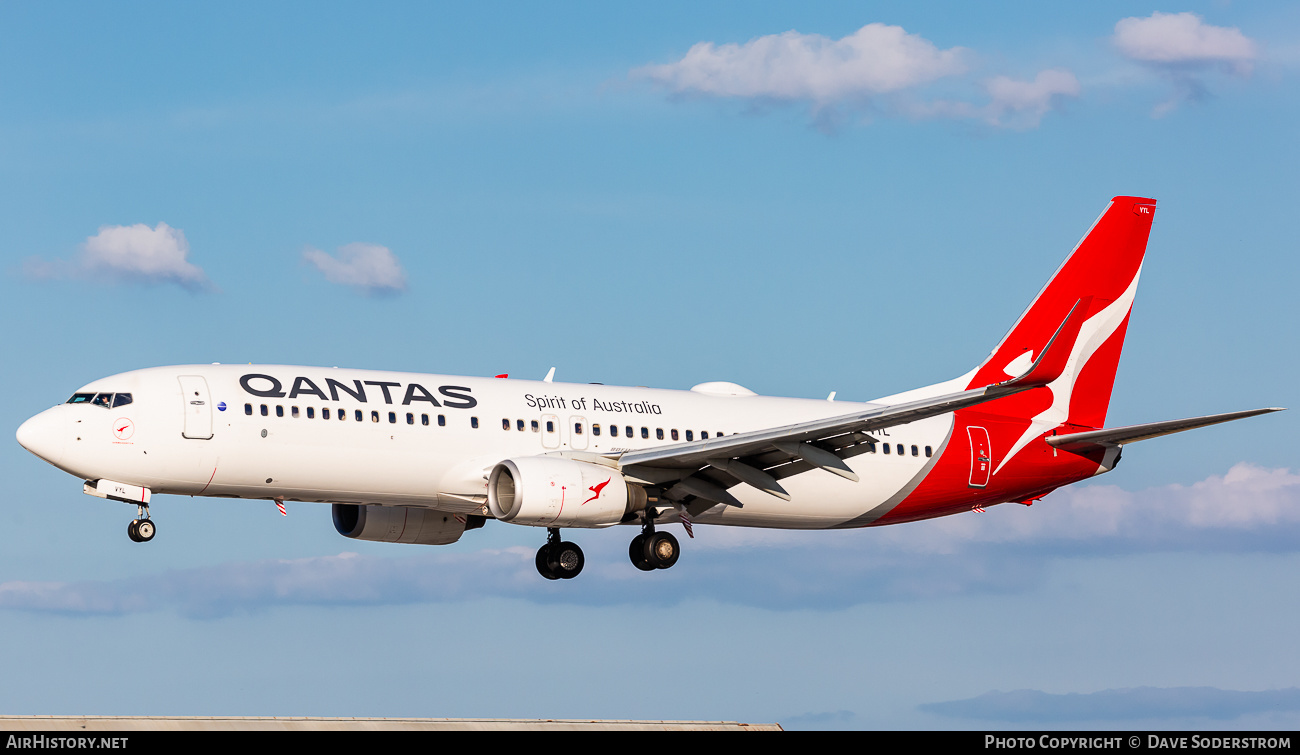 Aircraft Photo of VH-VYL | Boeing 737-838 | Qantas | AirHistory.net #567457