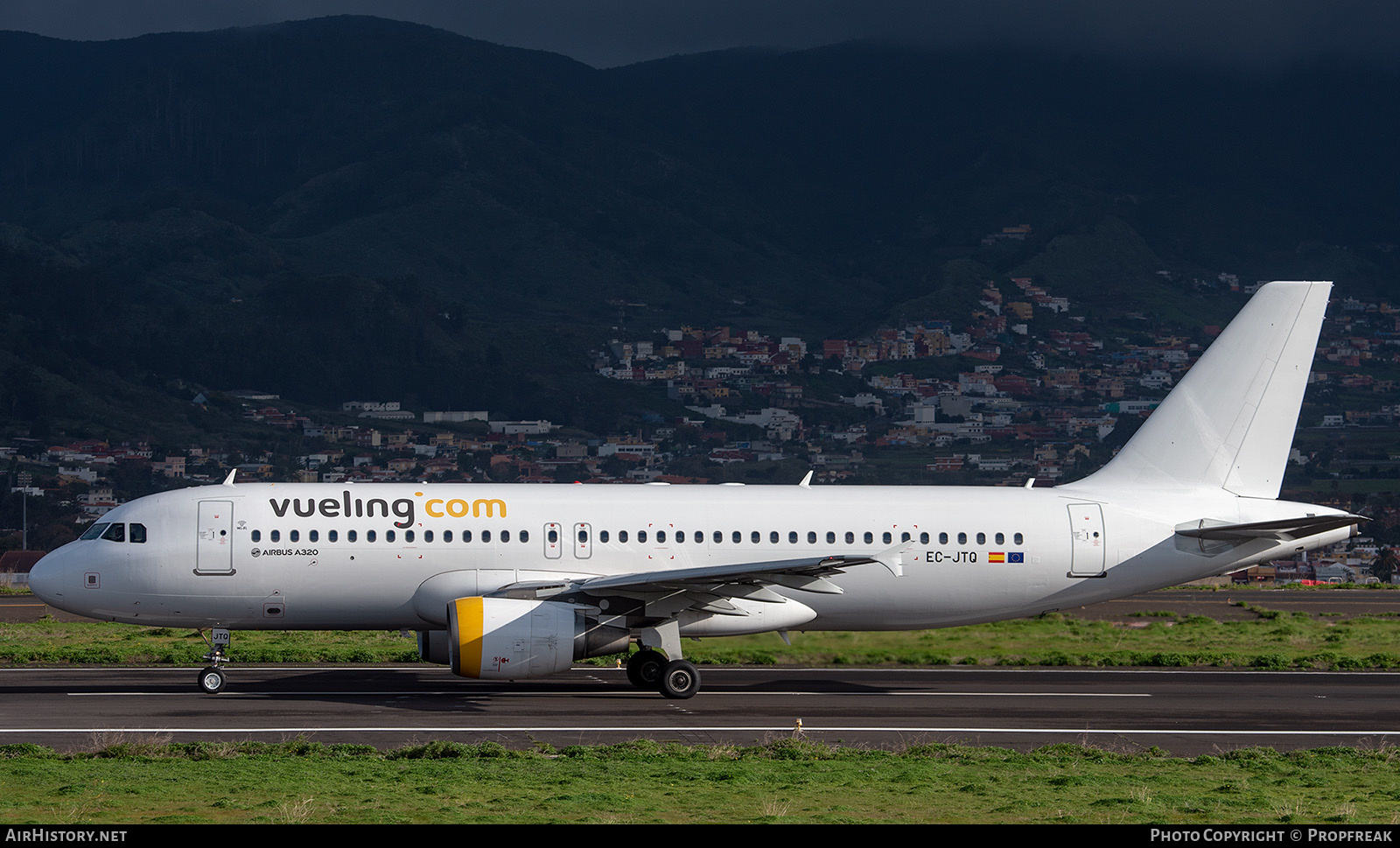 Aircraft Photo of EC-JTQ | Airbus A320-214 | Vueling Airlines | AirHistory.net #567462