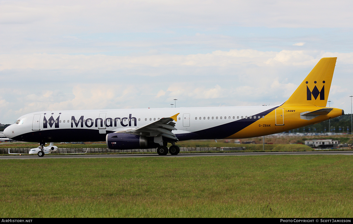 Aircraft Photo of G-ZBAK | Airbus A321-231 | Monarch Airlines | AirHistory.net #567542
