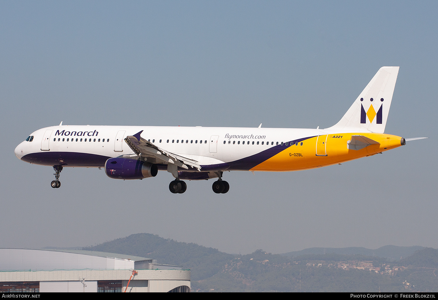 Aircraft Photo of G-OZBL | Airbus A321-231 | Monarch Airlines | AirHistory.net #567553