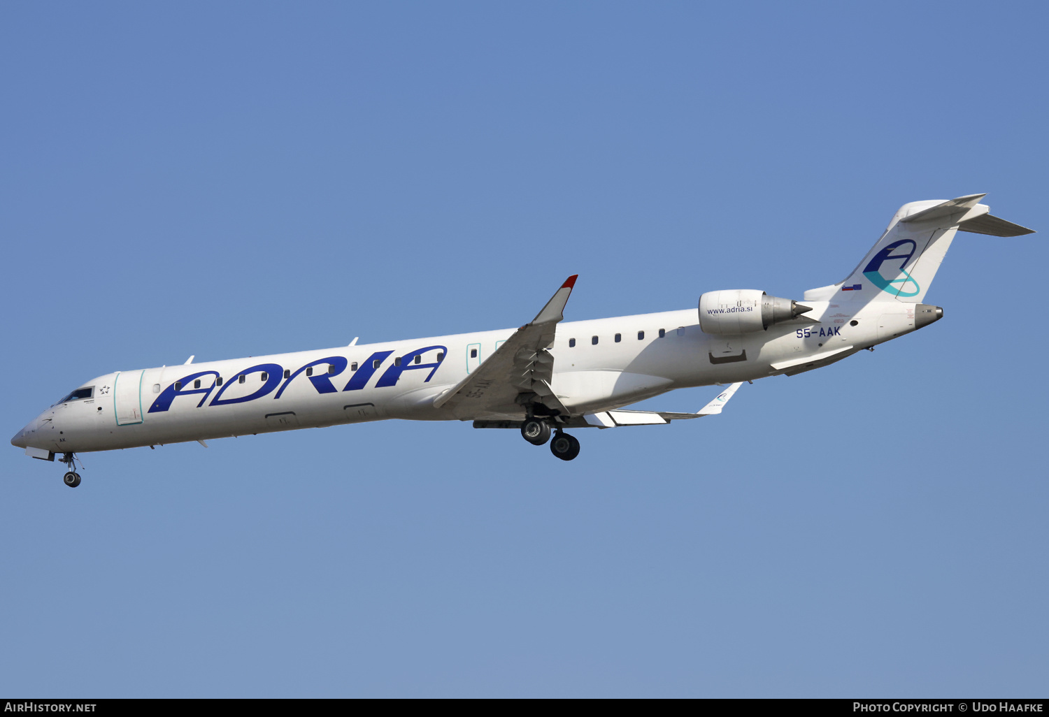 Aircraft Photo of S5-AAK | Bombardier CRJ-900 (CL-600-2D24) | Adria Airways | AirHistory.net #567564