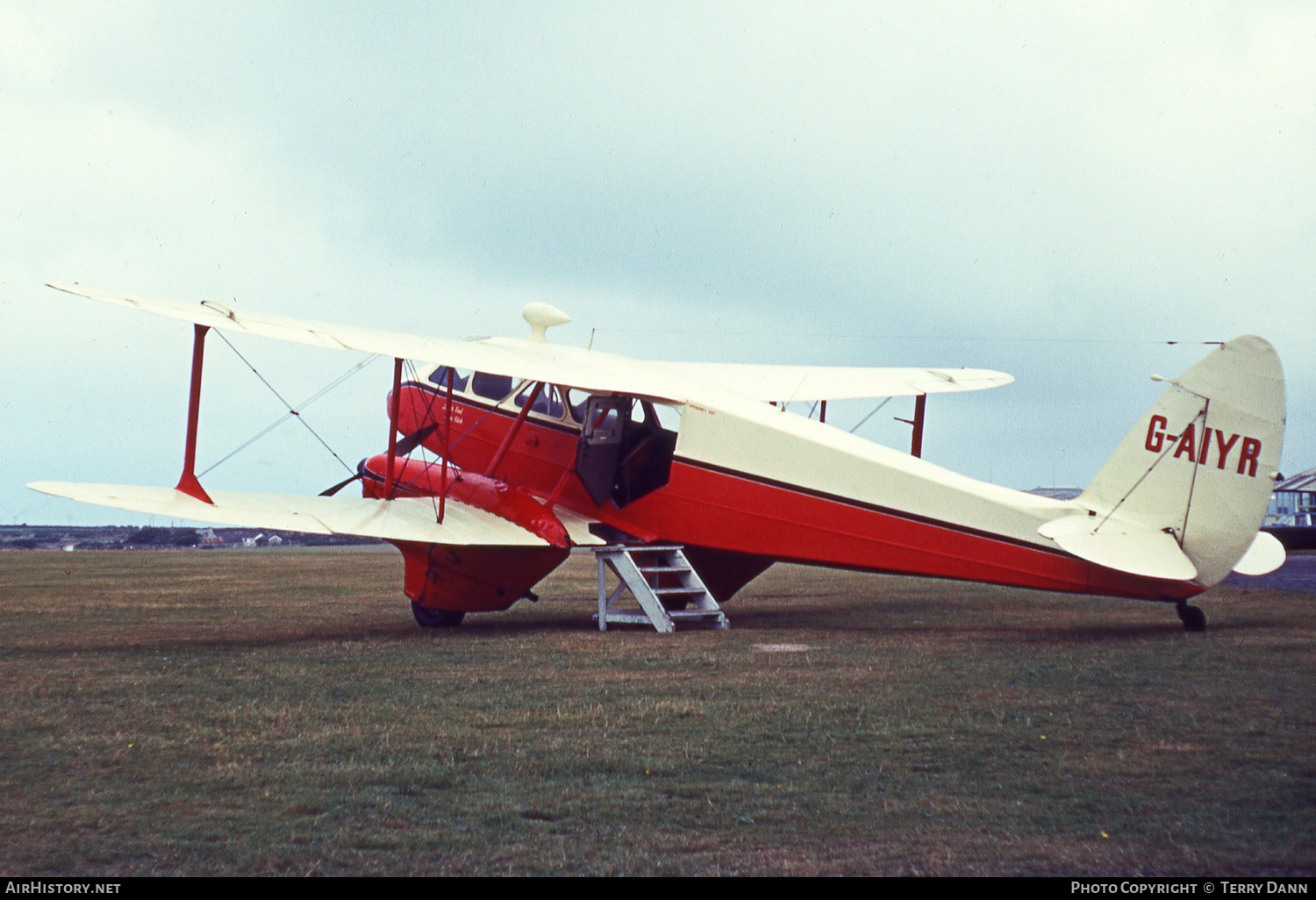 Aircraft Photo of G-AIYR | De Havilland D.H. 89A Dragon Rapide | Land's End Aero Club | AirHistory.net #567578