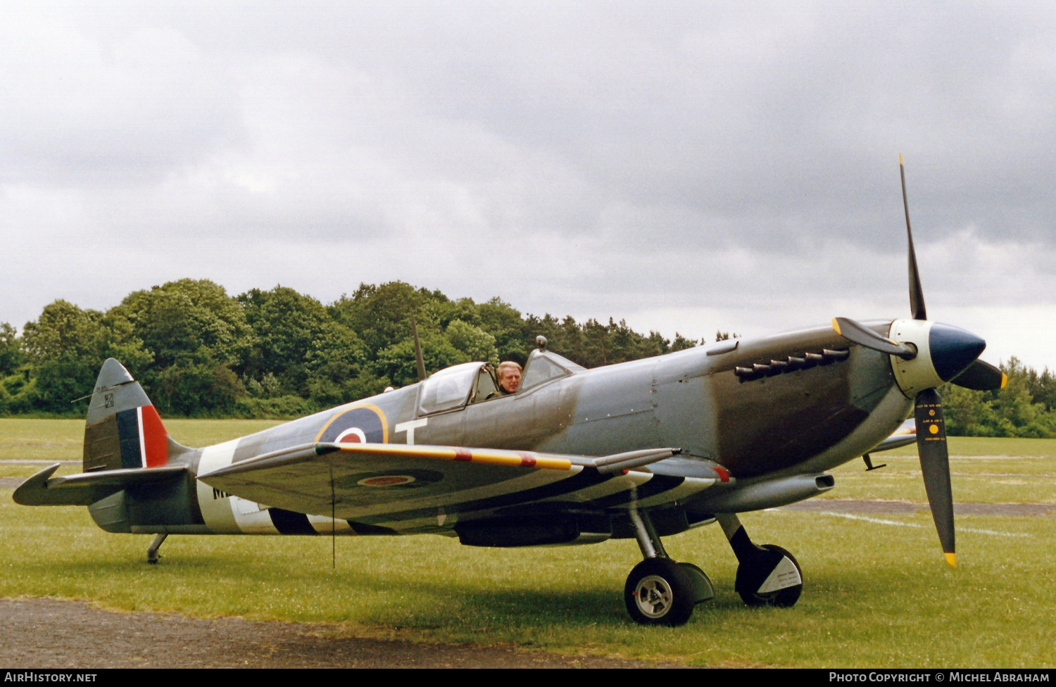 Aircraft Photo of G-BJSG / ML417 | Supermarine 361 Spitfire LF9C | UK - Air Force | AirHistory.net #567582