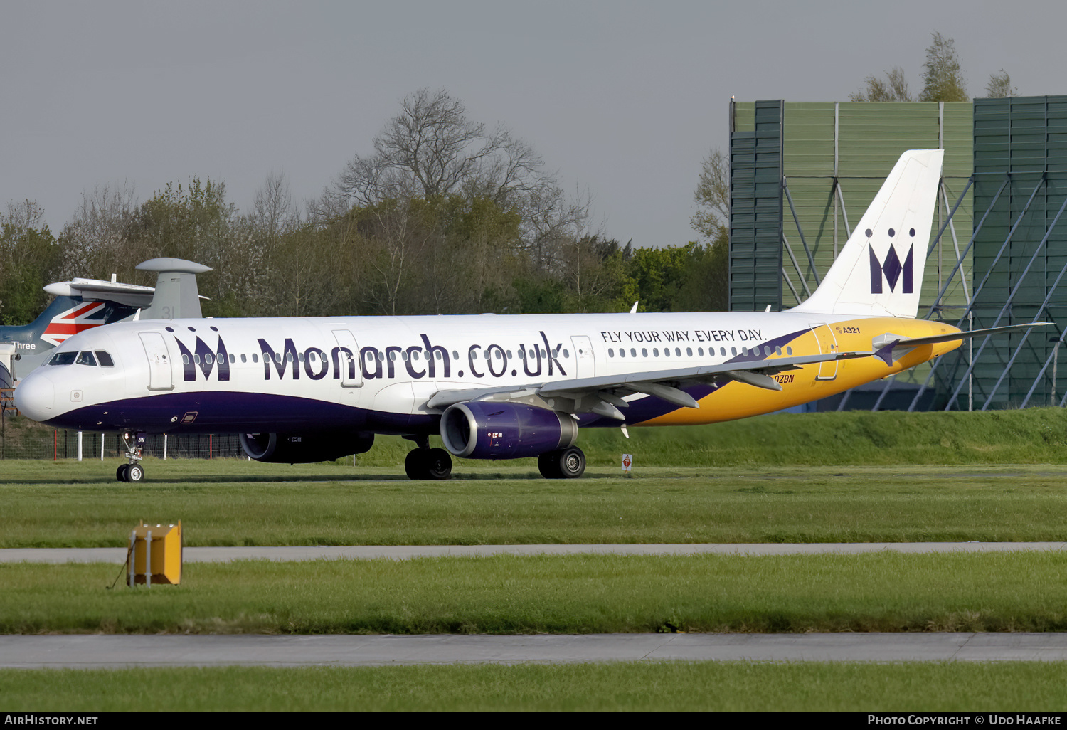 Aircraft Photo of G-OZBN | Airbus A321-231 | Monarch Airlines | AirHistory.net #567584