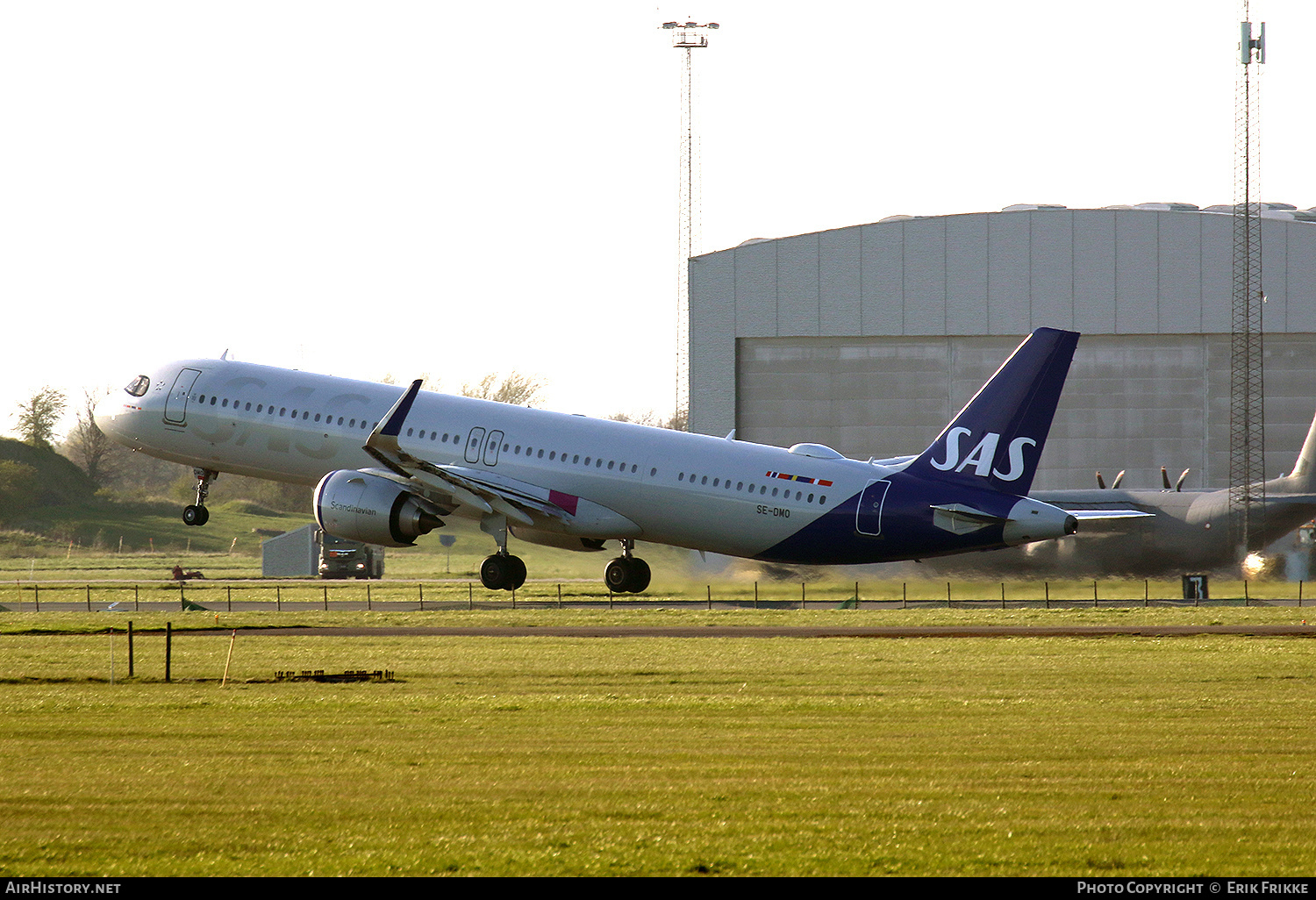 Aircraft Photo of SE-DMO | Airbus A321-253NX | Scandinavian Airlines - SAS | AirHistory.net #567603