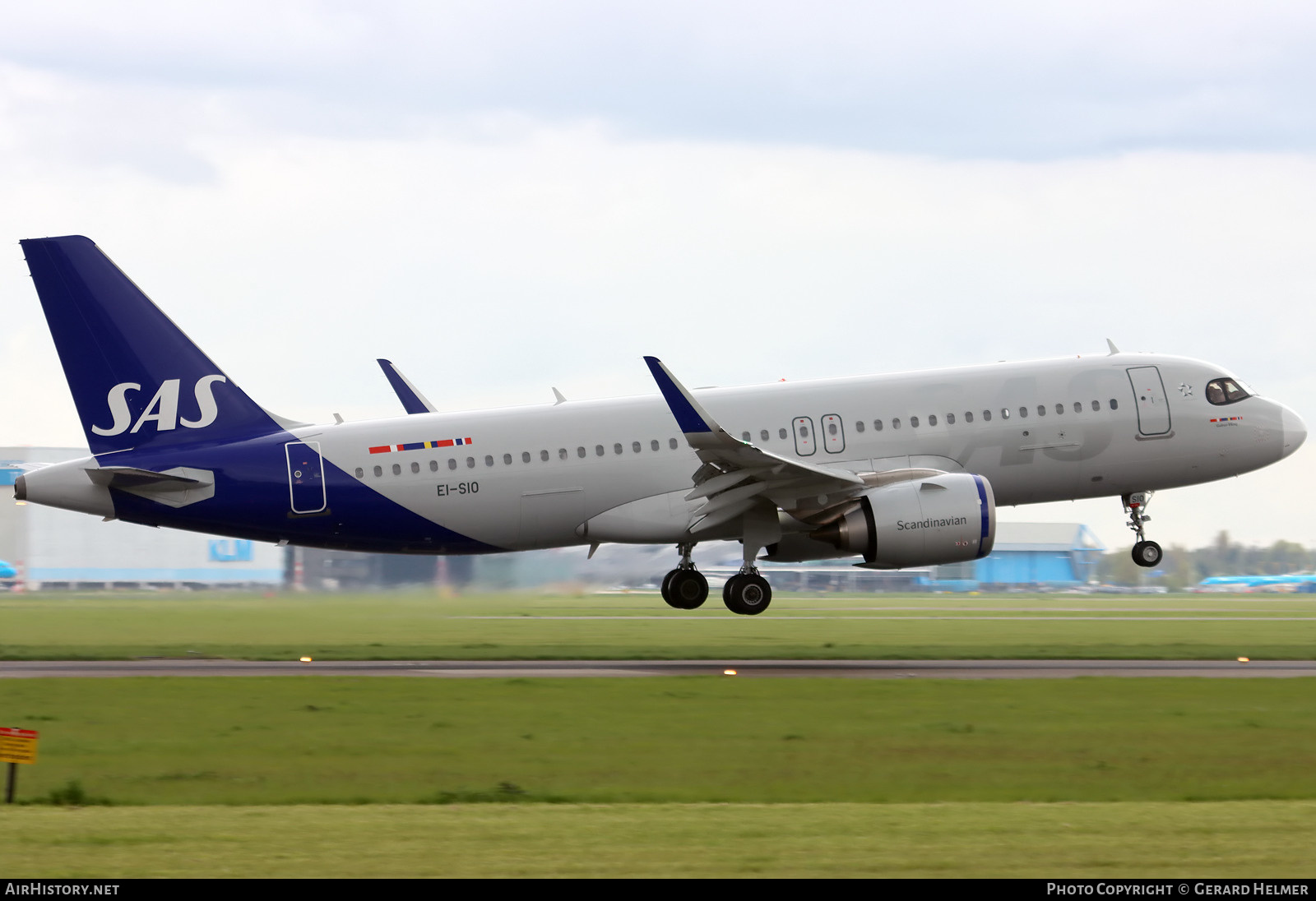 Aircraft Photo of EI-SIO | Airbus A320-251N | Scandinavian Airlines - SAS | AirHistory.net #567640