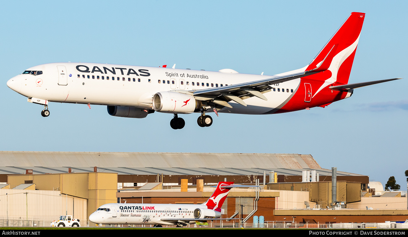 Aircraft Photo of VH-VZF | Boeing 737-838 | Qantas | AirHistory.net #567641