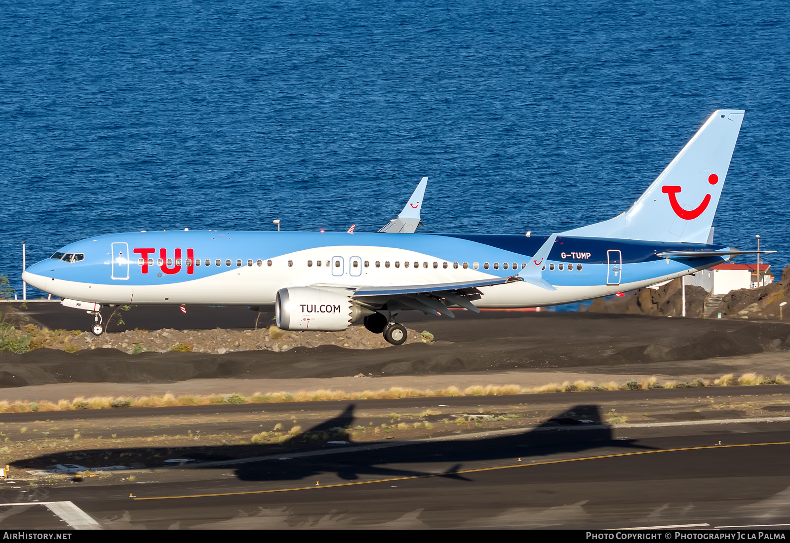 Aircraft Photo of G-TUMP | Boeing 737-8 Max 8 | Sunwing Airlines | AirHistory.net #567665