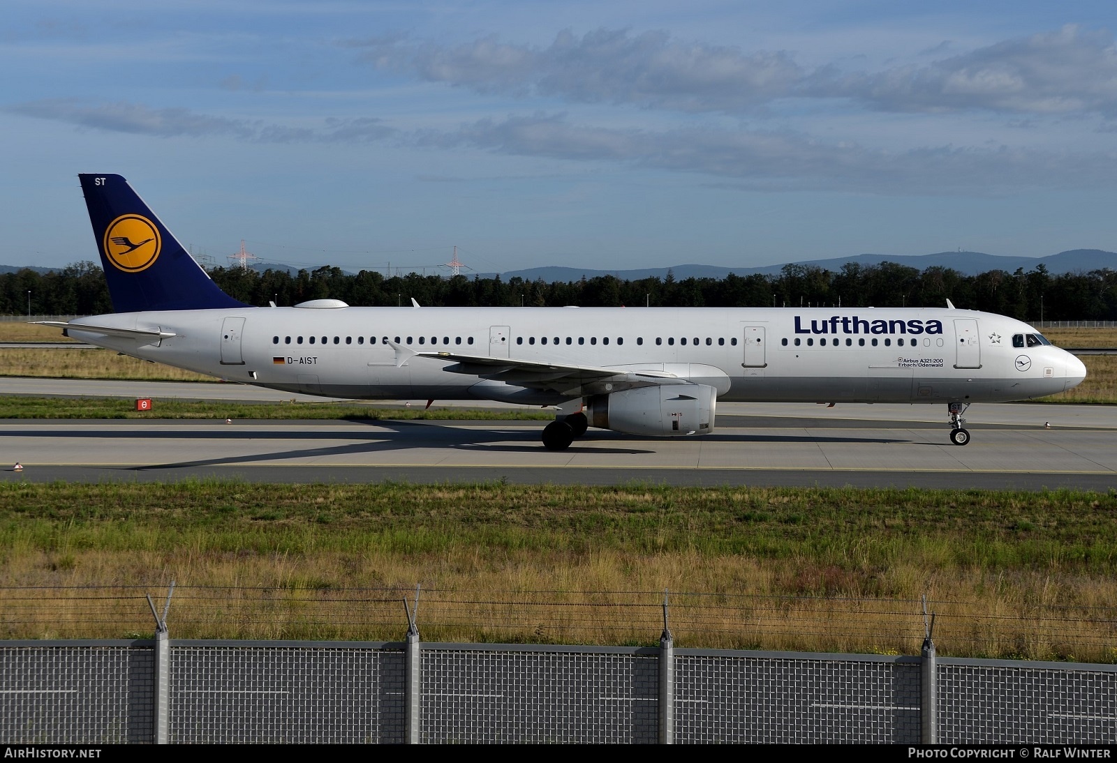 Aircraft Photo of D-AIST | Airbus A321-231 | Lufthansa | AirHistory.net #567711