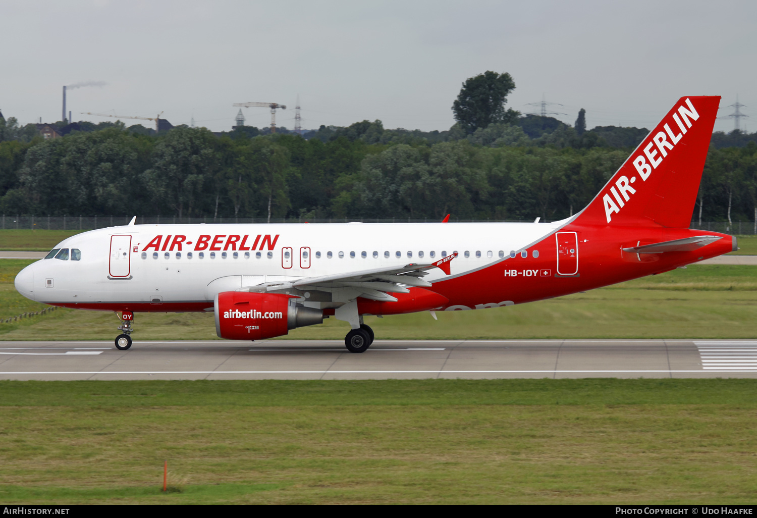 Aircraft Photo of HB-IOY | Airbus A319-112 | Air Berlin | AirHistory.net #567768