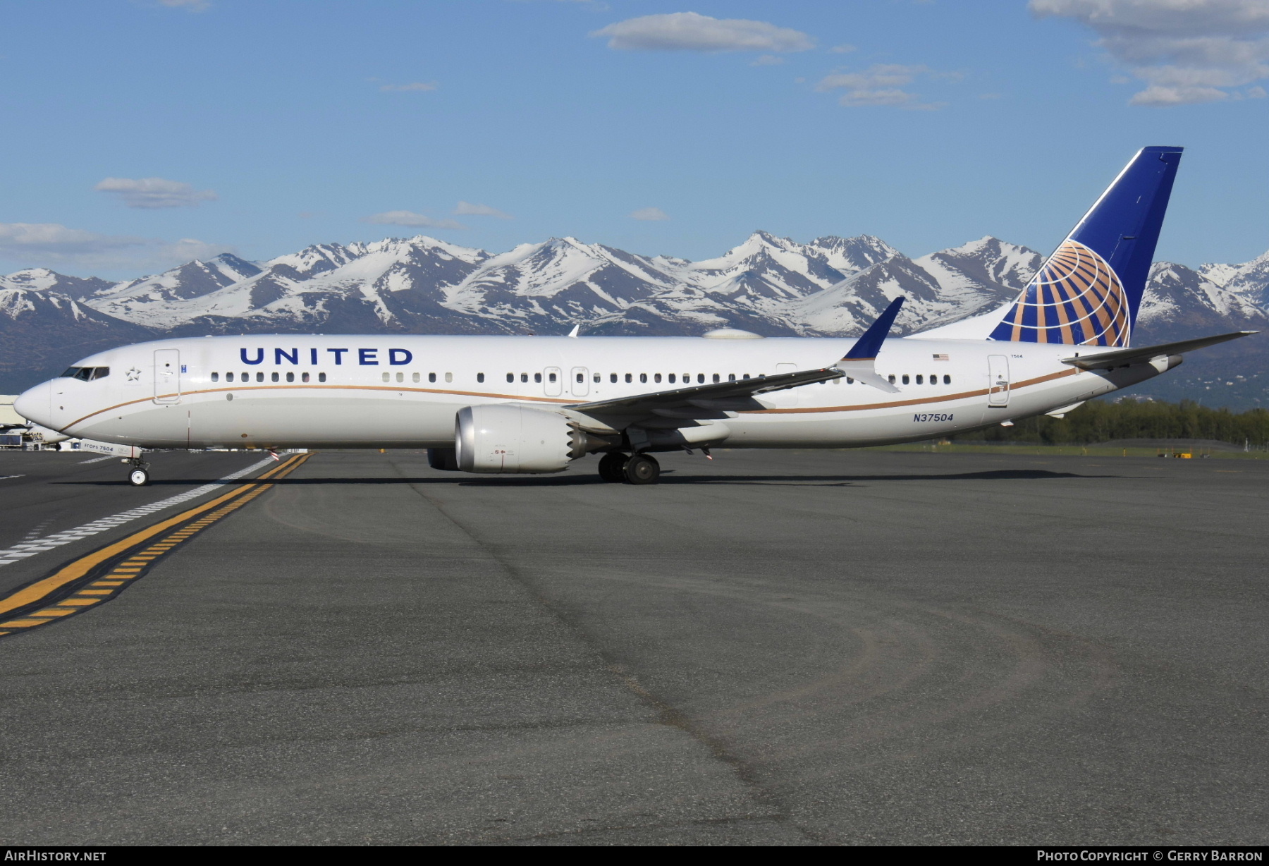 Aircraft Photo of N37504 | Boeing 737-9 Max 9 | United Airlines | AirHistory.net #567778