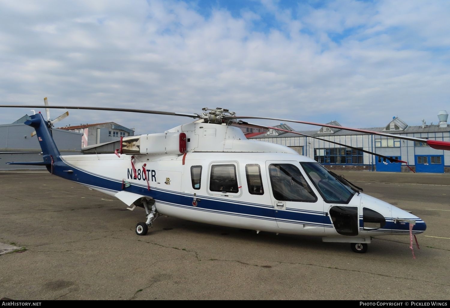 Aircraft Photo of N280TR | Sikorsky S-76B | LR Airlines | AirHistory.net #567809