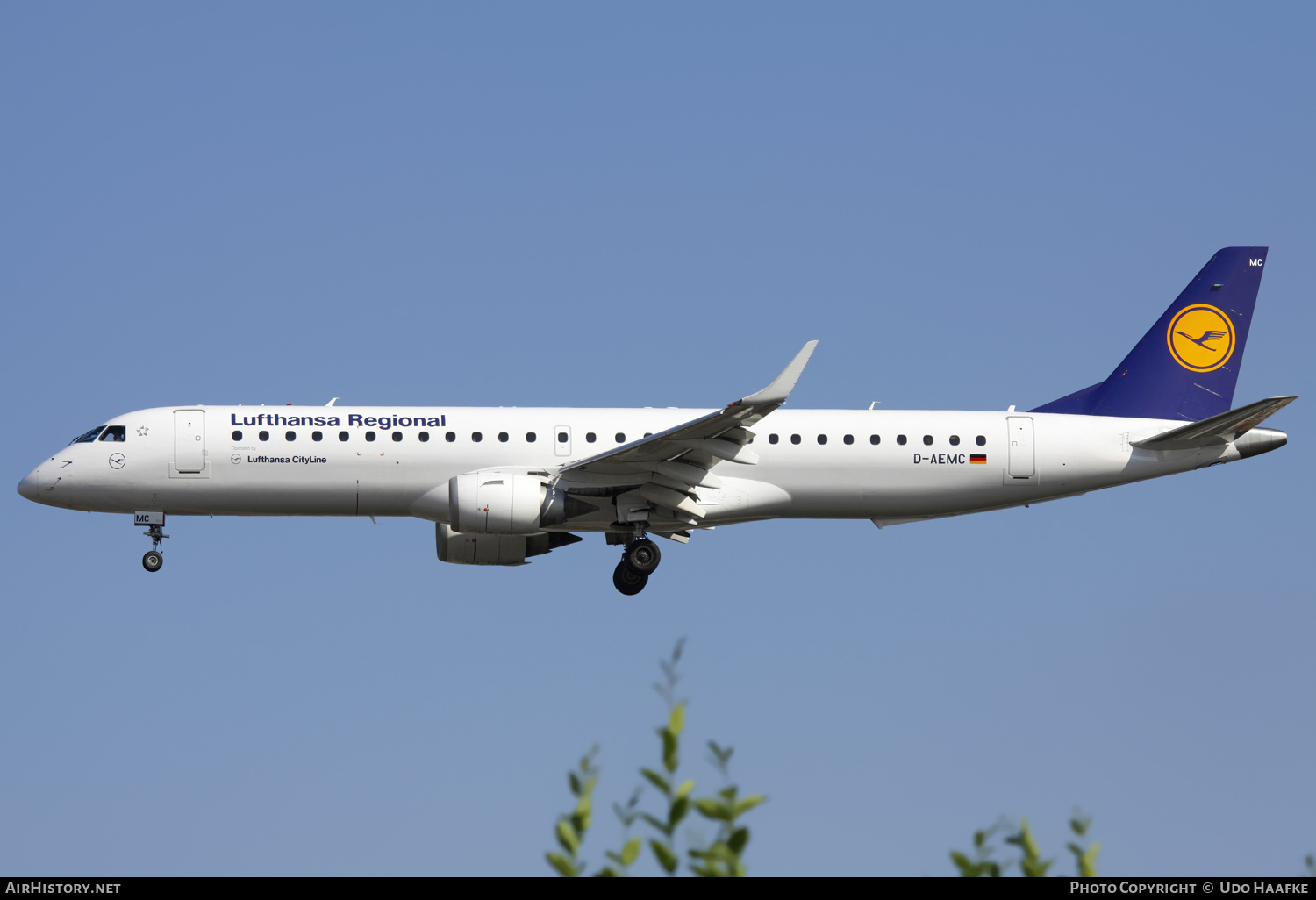 Aircraft Photo of D-AEMC | Embraer 195LR (ERJ-190-200LR) | Lufthansa Regional | AirHistory.net #567840