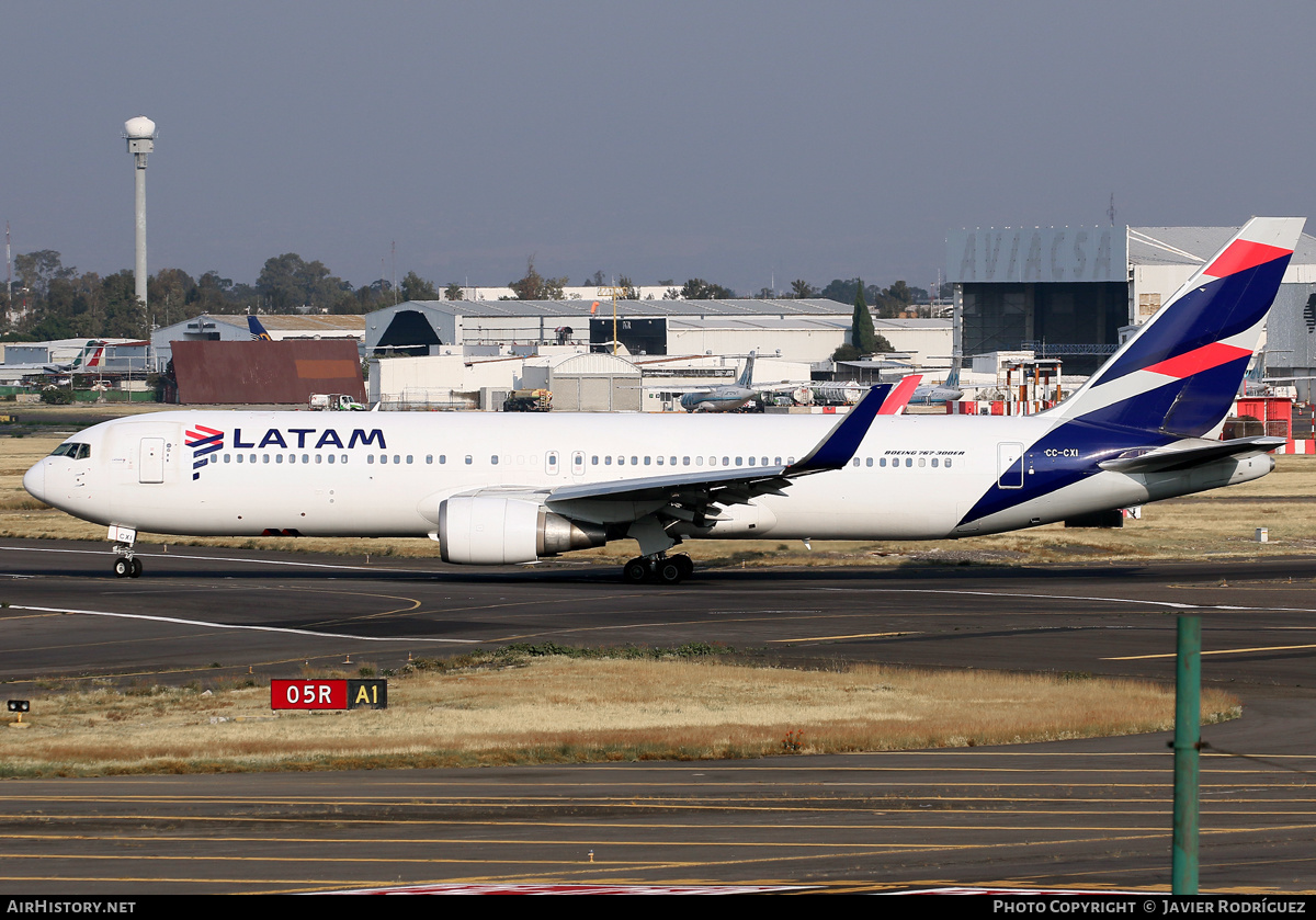 Aircraft Photo of CC-CXI | Boeing 767-316/ER | LATAM Airlines | AirHistory.net #567941