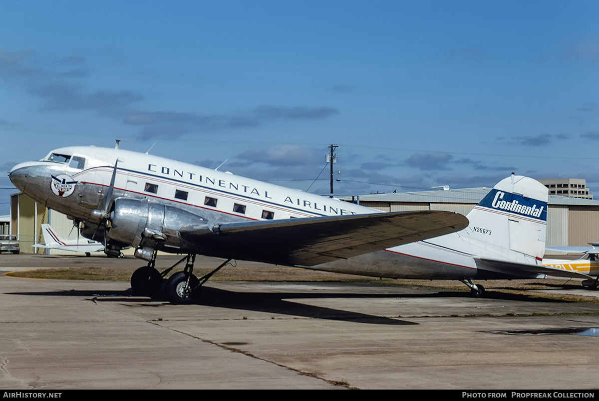 Aircraft Photo of N25673 | Douglas DC-3(A) | Continental Airlines | AirHistory.net #567952