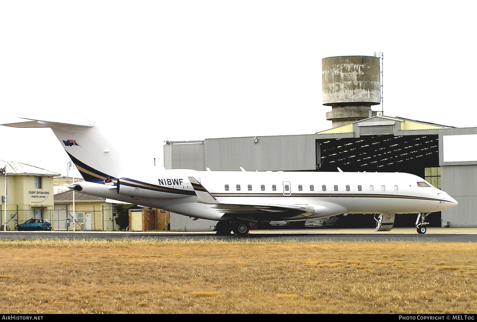 Aircraft Photo of N18WF | Bombardier Global Express XRS (BD-700-1A10) | AirHistory.net #567955