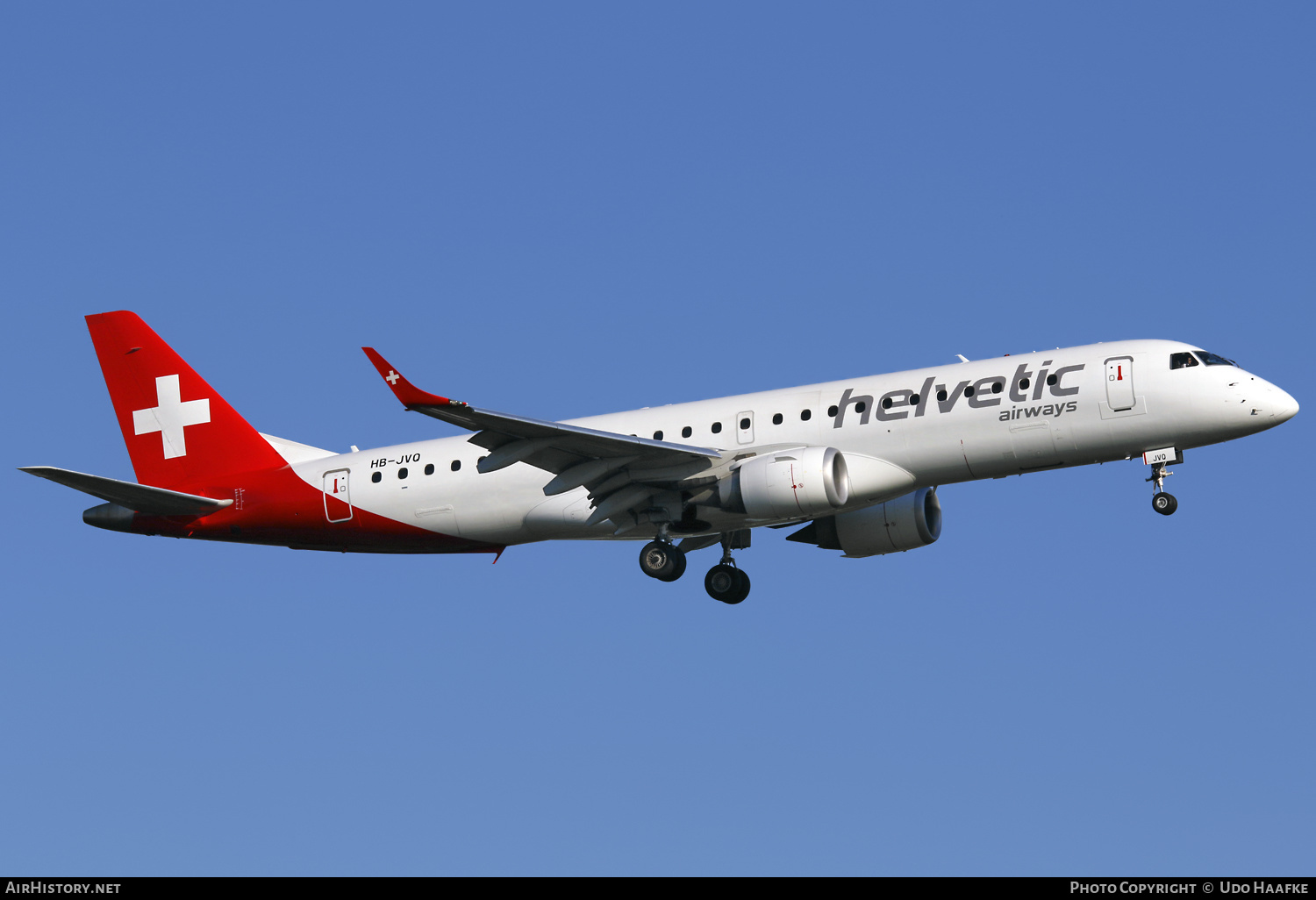 Aircraft Photo of HB-JVQ | Embraer 190AR (ERJ-190-100IGW) | Helvetic Airways | AirHistory.net #567982