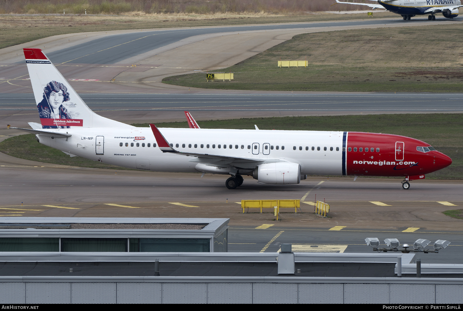 Aircraft Photo of LN-NIP | Boeing 737-86N | Norwegian | AirHistory.net #567984