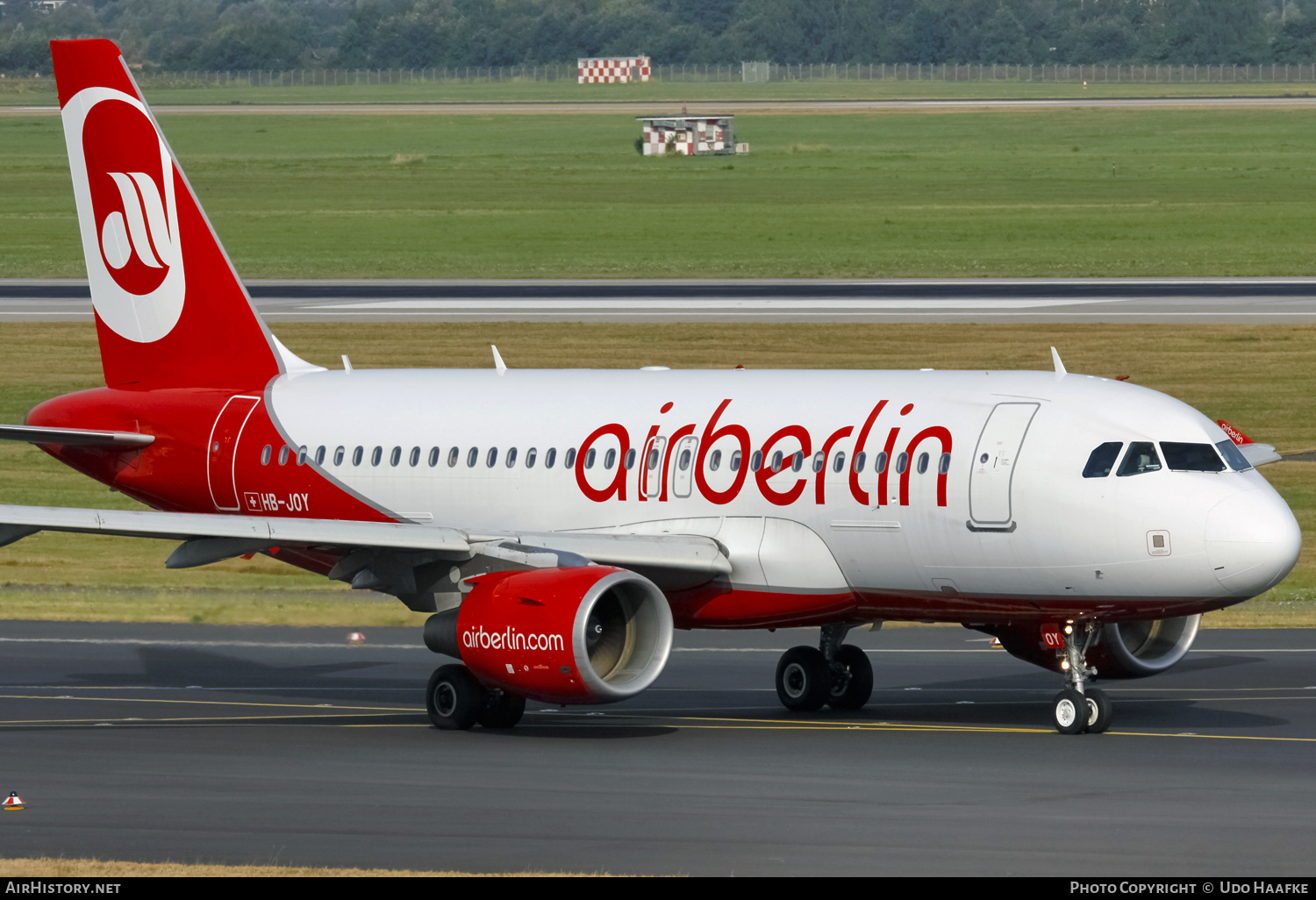 Aircraft Photo of HB-JOY | Airbus A319-112 | Air Berlin | AirHistory.net #567988