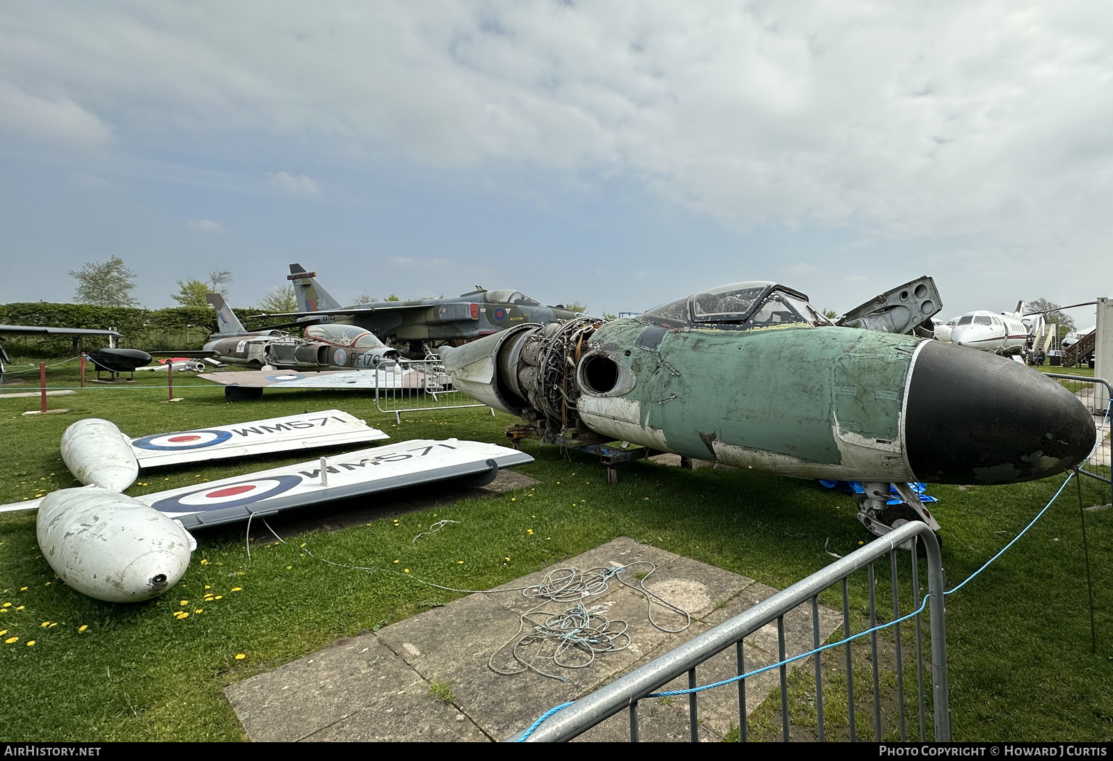 Aircraft Photo of WM571 | De Havilland D.H. 112 Sea Venom FAW22 | UK - Navy | AirHistory.net #567996