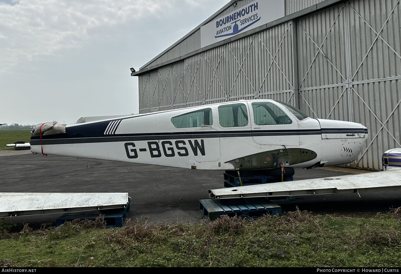 Aircraft Photo of G-BGSW | Beech F33 Bonanza | AirHistory.net #568004