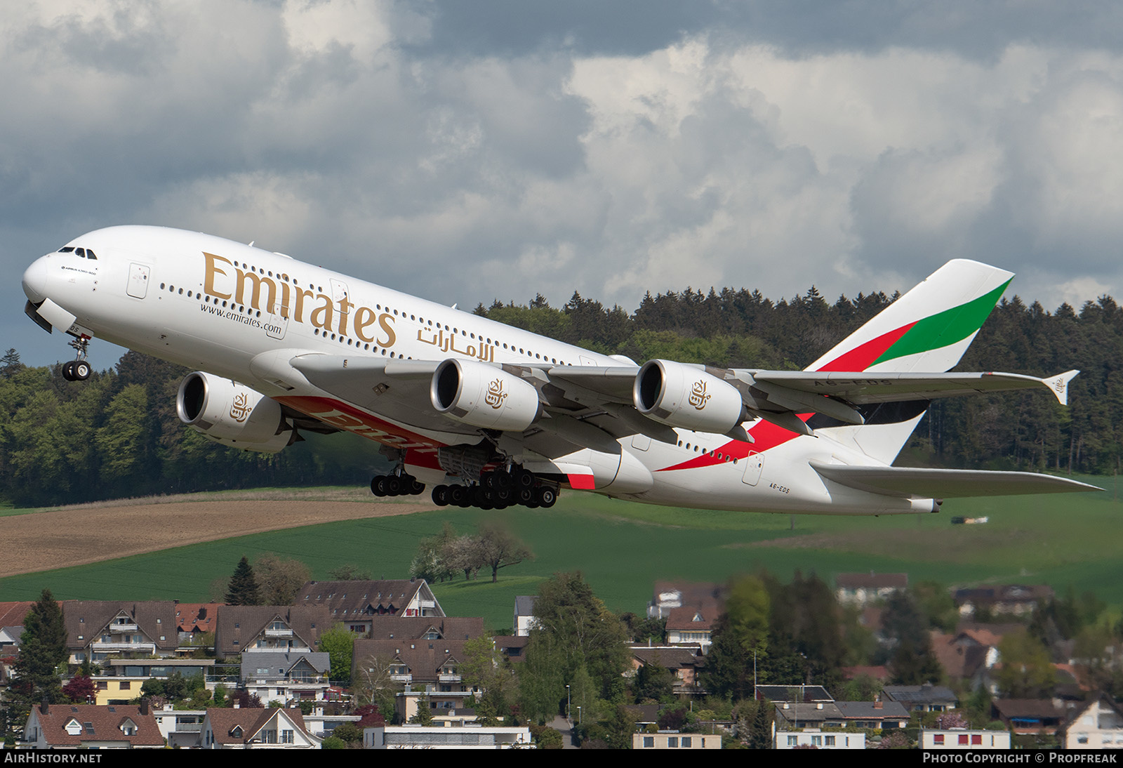 Aircraft Photo of A6-EDS | Airbus A380-861 | Emirates | AirHistory.net #568042