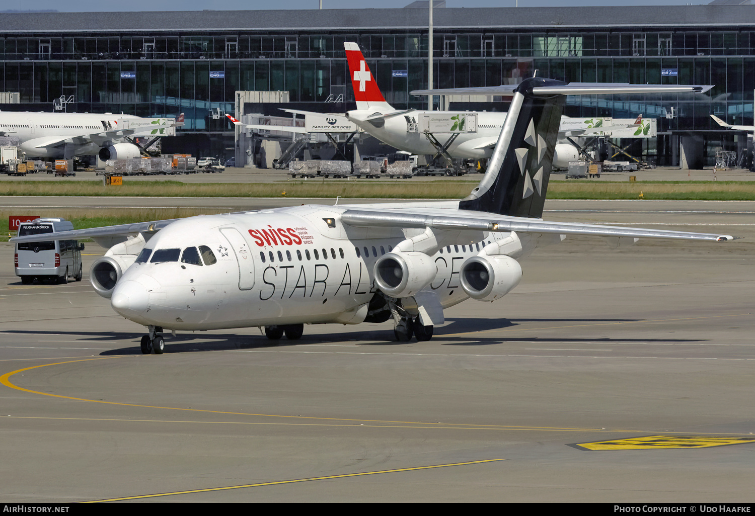 Aircraft Photo of HB-IYV | BAE Systems Avro 146-RJ100 | Swiss International Air Lines | AirHistory.net #568209