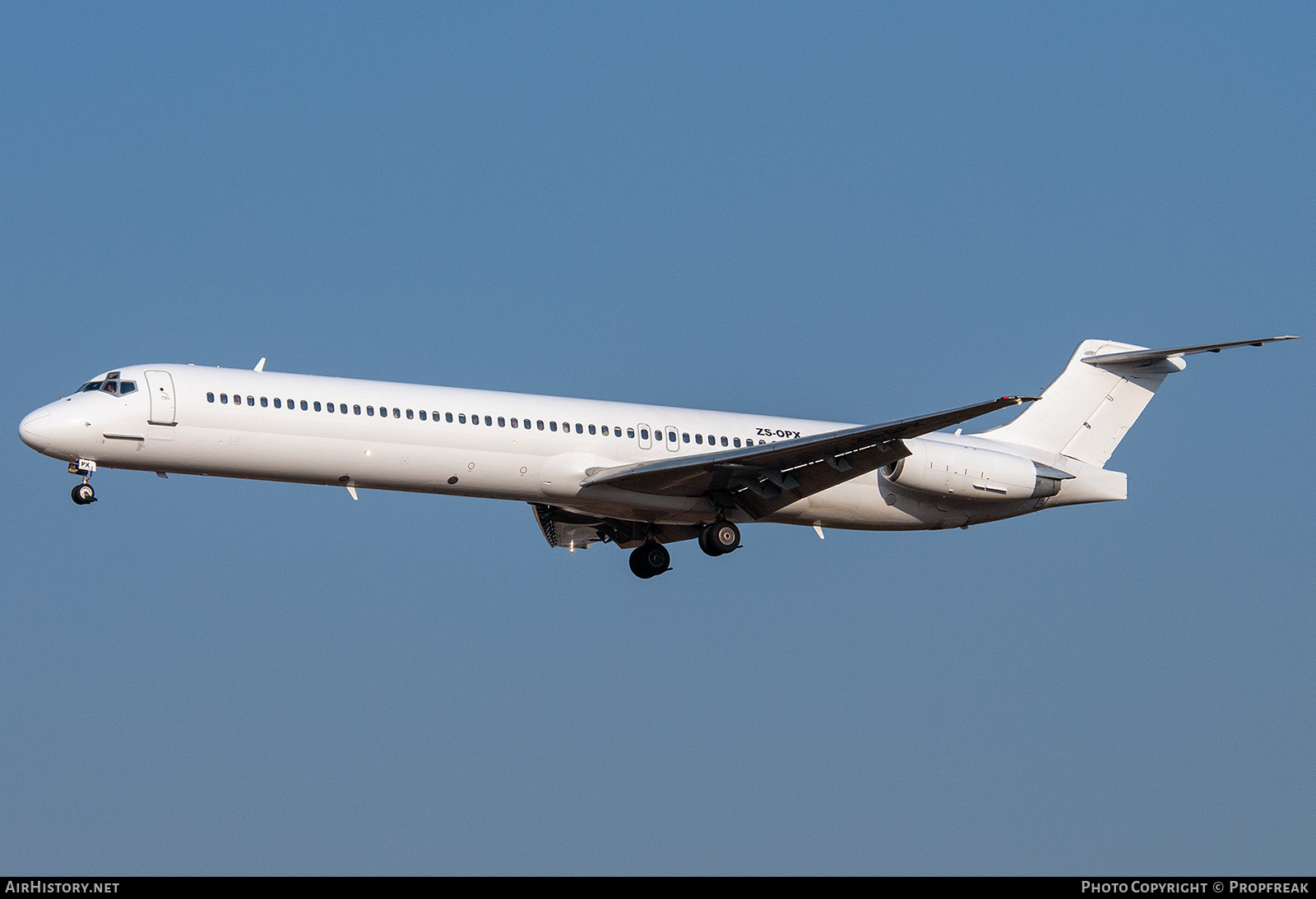 Aircraft Photo of ZS-OPX | McDonnell Douglas MD-83 (DC-9-83) | AirHistory.net #568288