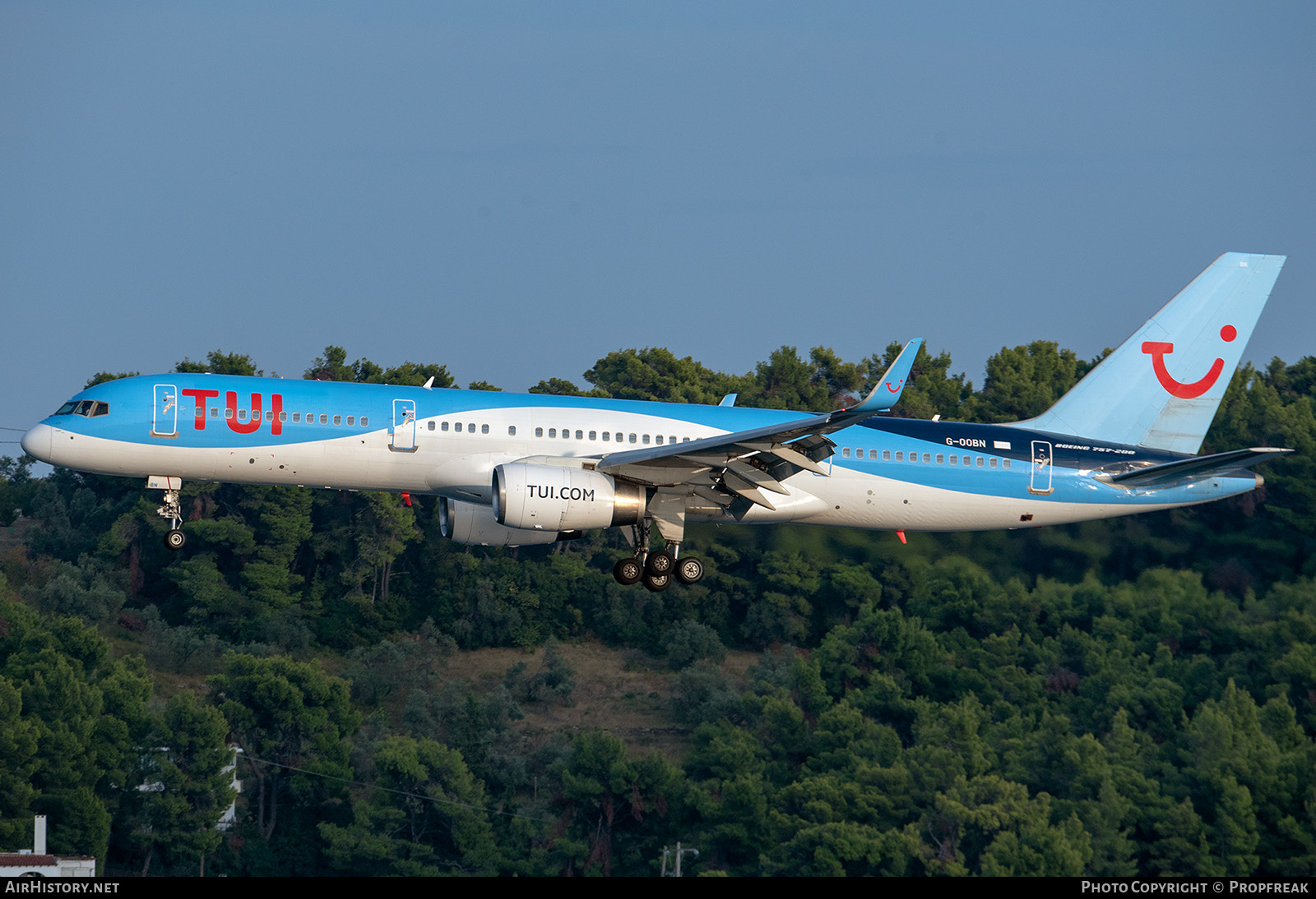 Aircraft Photo of G-OOBN | Boeing 757-2G5 | TUI | AirHistory.net #568294