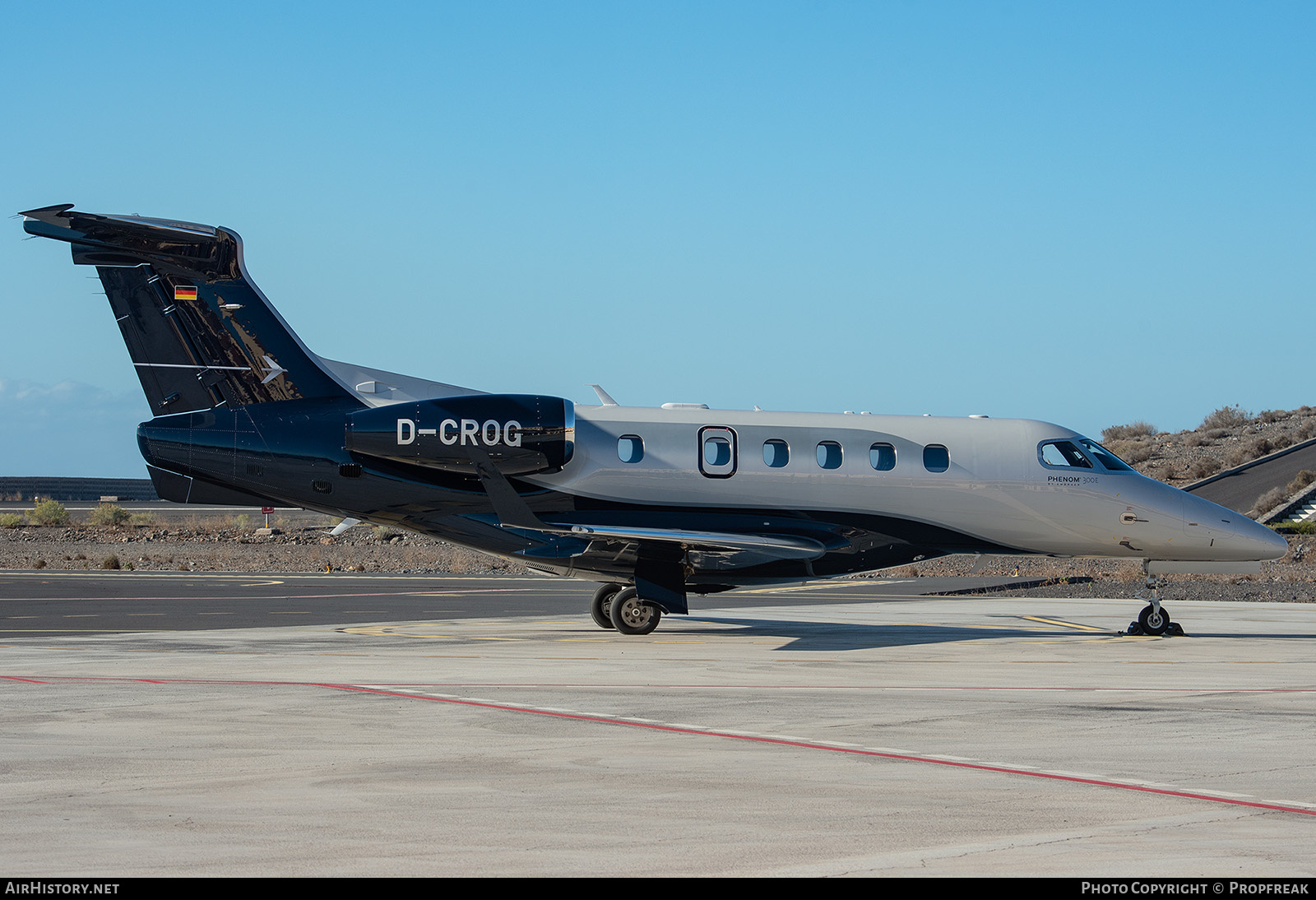 Aircraft Photo of D-CROG | Embraer EMB-505 Phenom 300E | AirHistory.net #568295