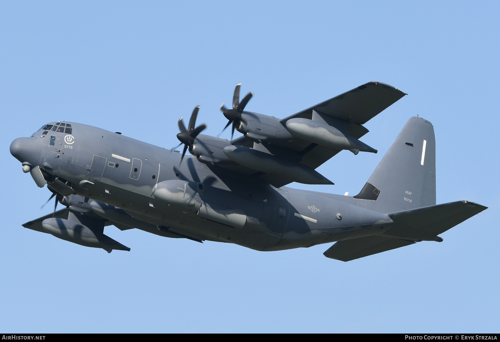 Aircraft Photo of 13-5776 / 35776 | Lockheed Martin MC-130J Commando II (L-382) | USA - Air Force | AirHistory.net #568396