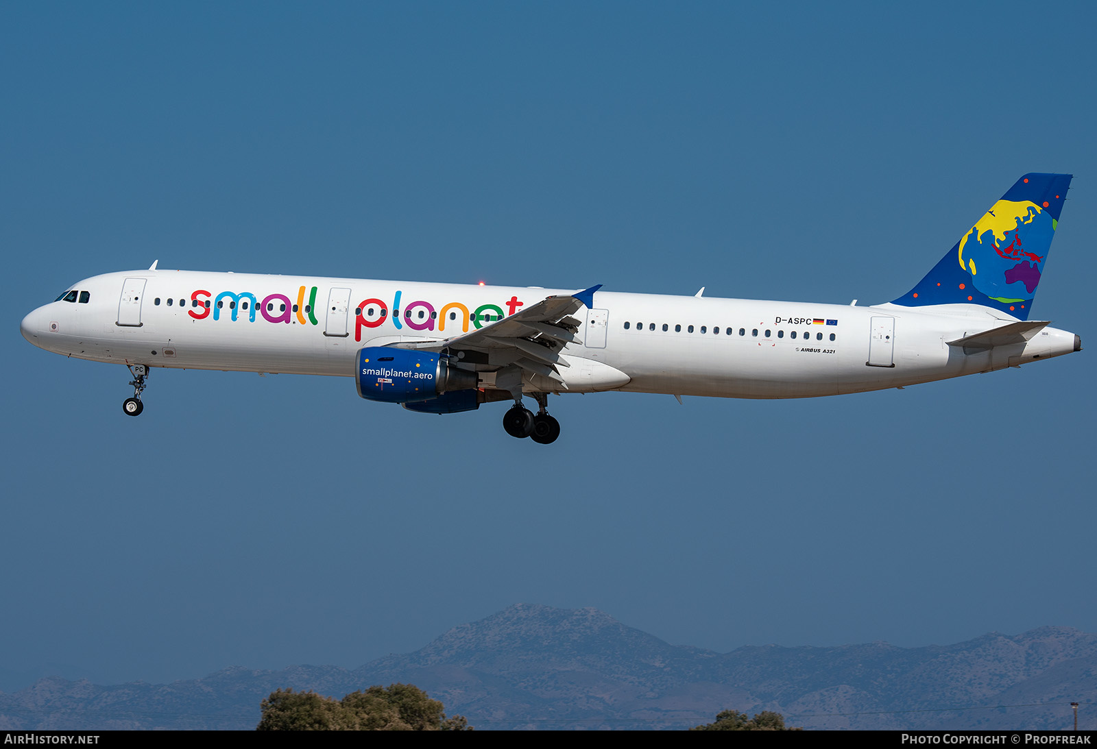 Aircraft Photo of D-ASPC | Airbus A321-211 | Small Planet Airlines | AirHistory.net #568487