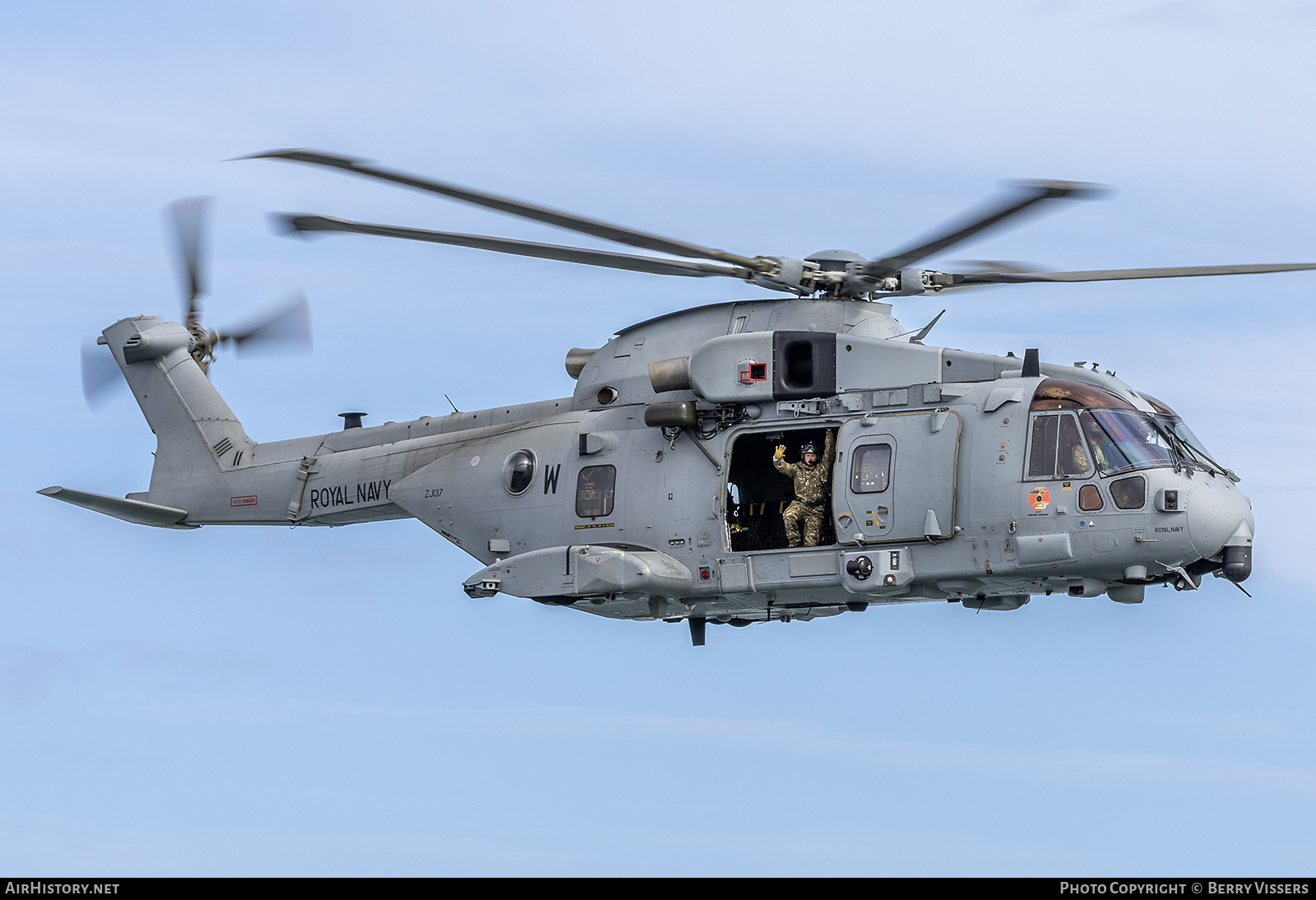 Aircraft Photo of ZJ137 | EHI EH101-411 Merlin HC4 | UK - Navy | AirHistory.net #568841