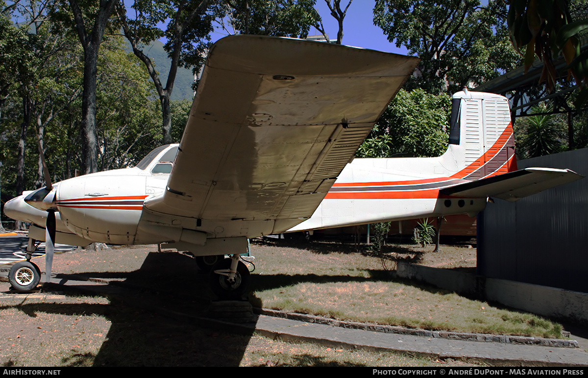 Aircraft Photo of N53WB | Beech D50E Twin Bonanza | AirHistory.net #568899