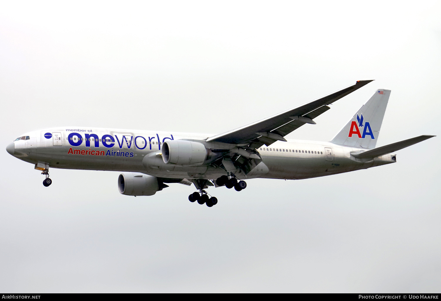 Aircraft Photo of N796AN | Boeing 777-223/ER | American Airlines | AirHistory.net #568904