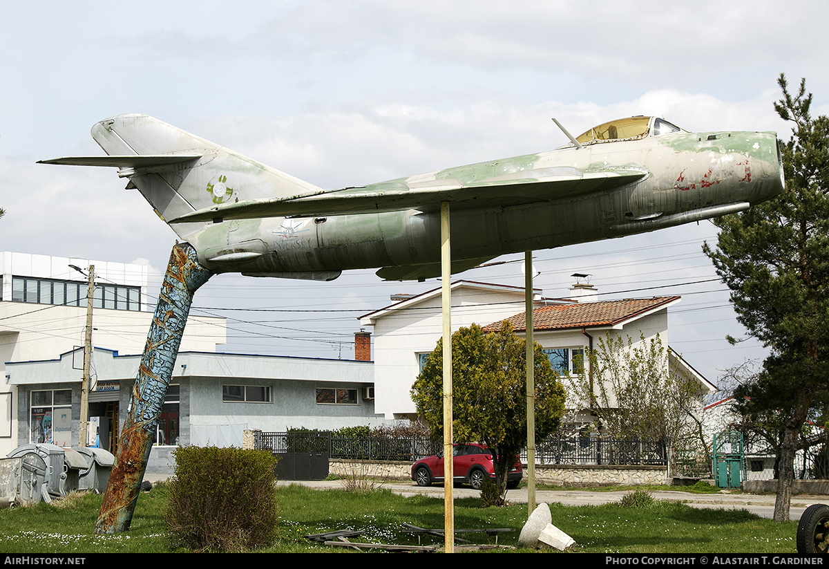 Aircraft Photo of 136 / 226 | Mikoyan-Gurevich MiG-17 | Bulgaria - Air Force | AirHistory.net #568924