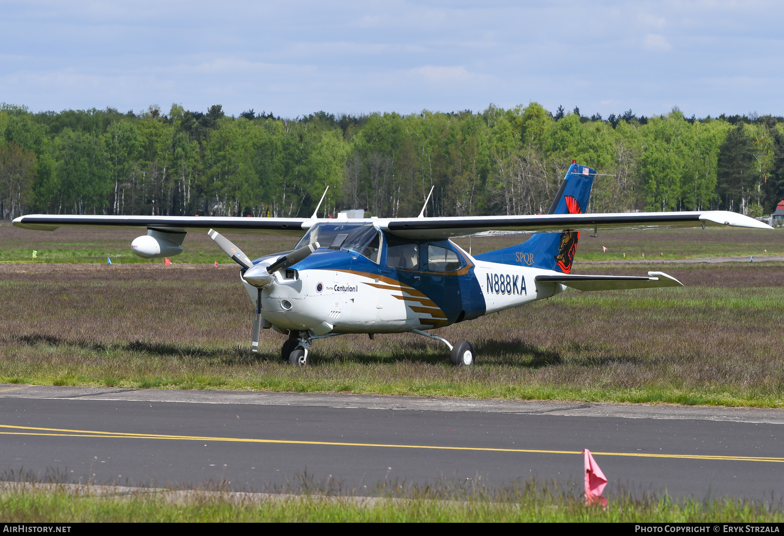 Aircraft Photo of N888KA | Cessna T210L Turbo Centurion II | AirHistory.net #569018