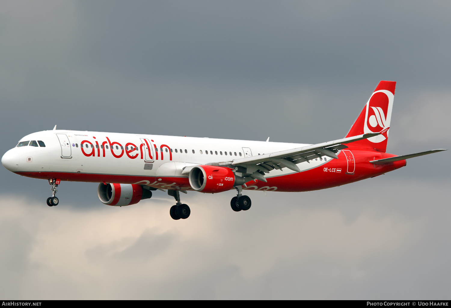 Aircraft Photo of OE-LCE | Airbus A321-211 | Air Berlin | AirHistory.net #569040