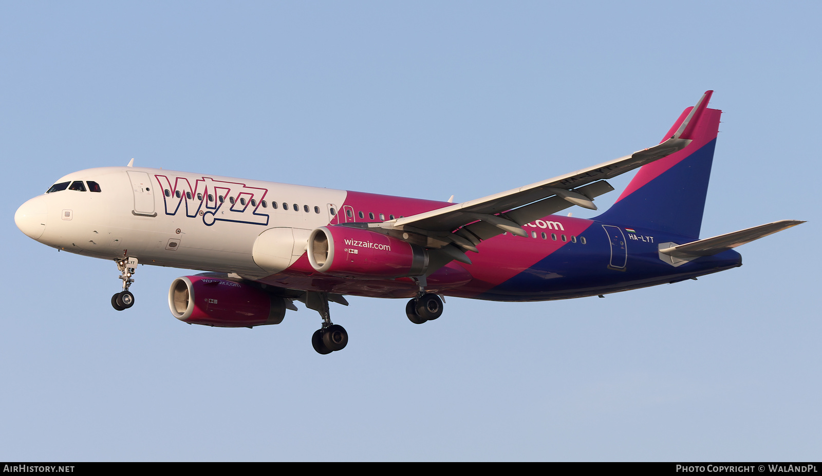 Aircraft Photo of HA-LYT | Airbus A320-232 | Wizz Air | AirHistory.net #569097