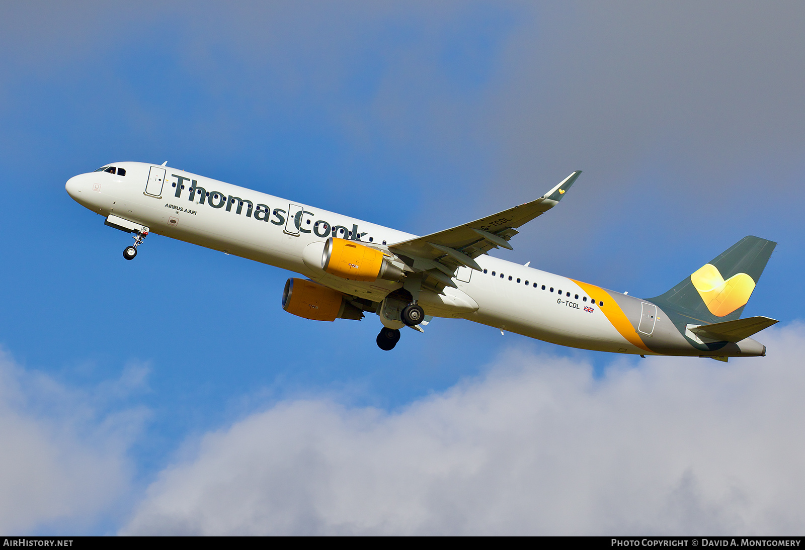 Aircraft Photo of G-TCDL | Airbus A321-211 | Thomas Cook Airlines | AirHistory.net #569111
