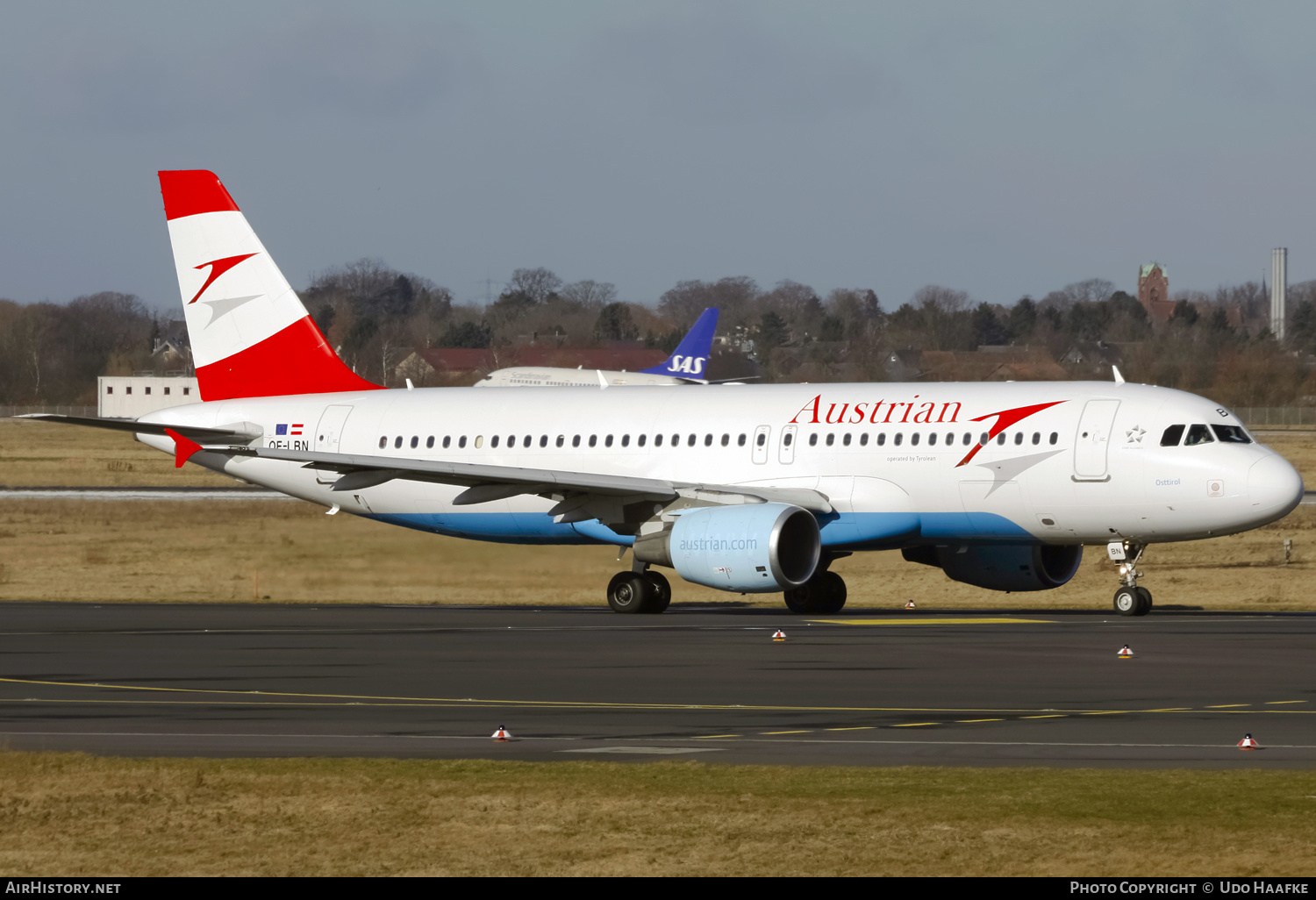Aircraft Photo of OE-LBN | Airbus A320-214 | Austrian Airlines | AirHistory.net #569130