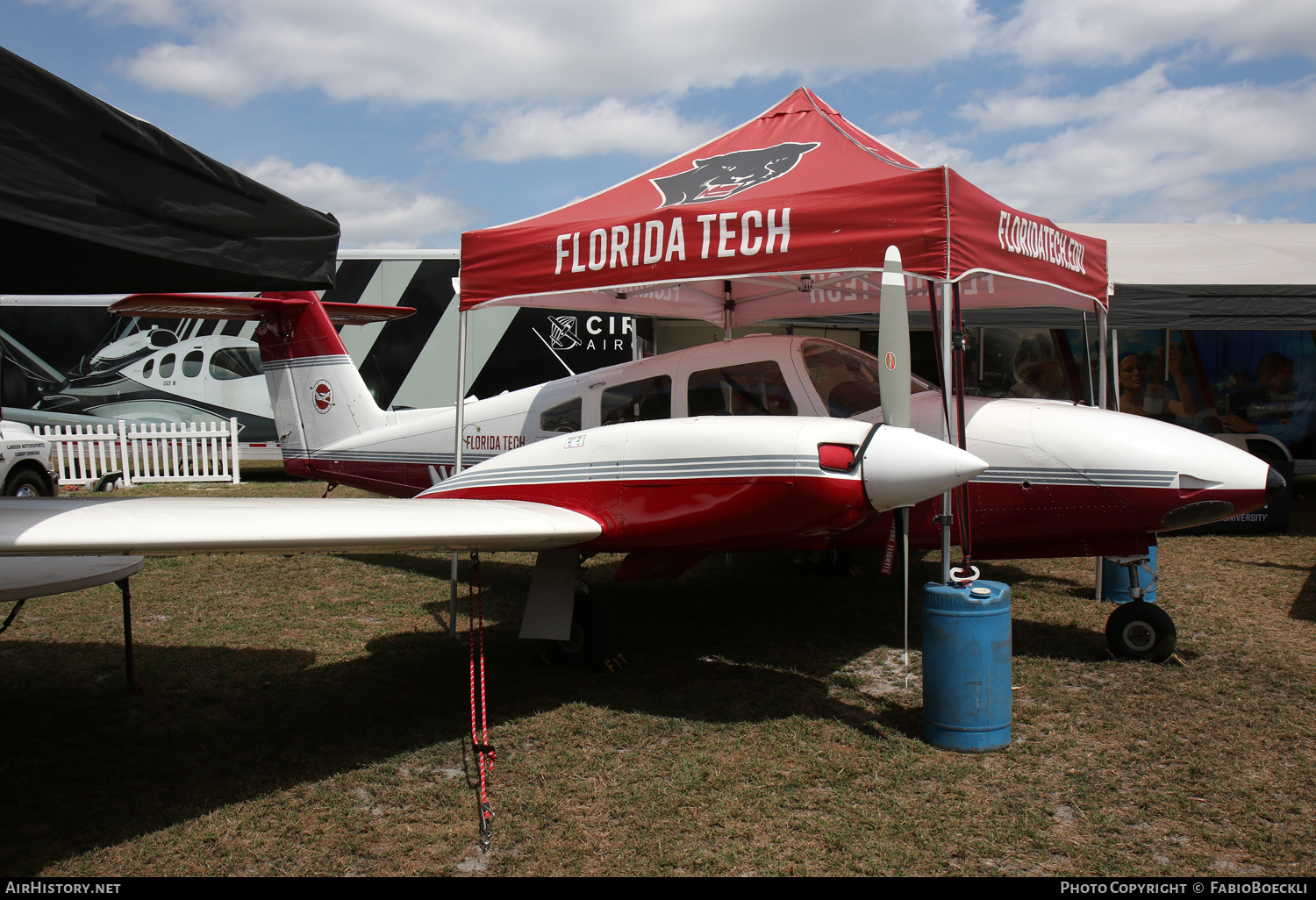 Aircraft Photo of N882FT | Piper PA-44-180 Seminole | Florida Institute of Technology | AirHistory.net #569148