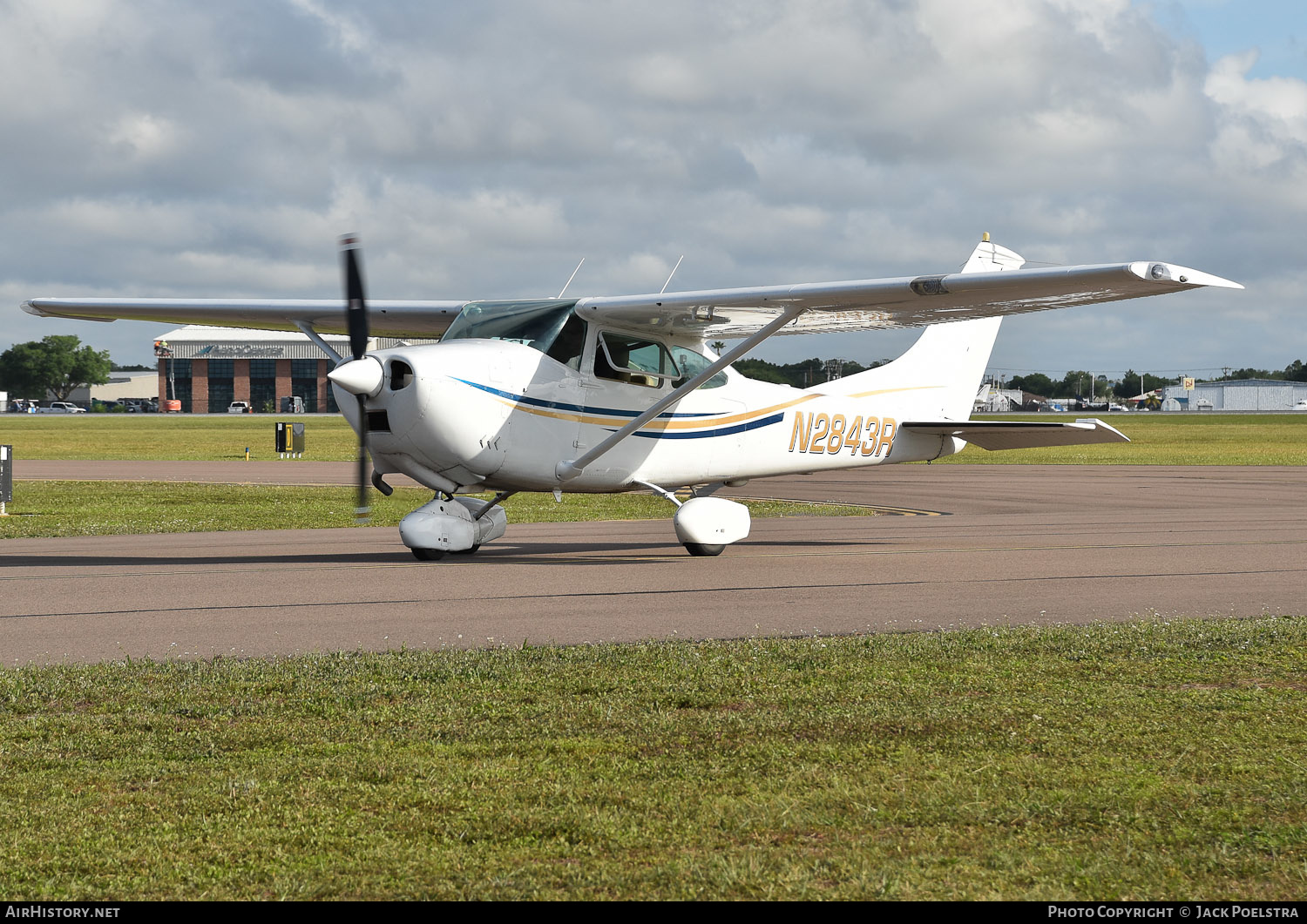 Aircraft Photo of N2843R | Cessna 182K Skylane | AirHistory.net #569237