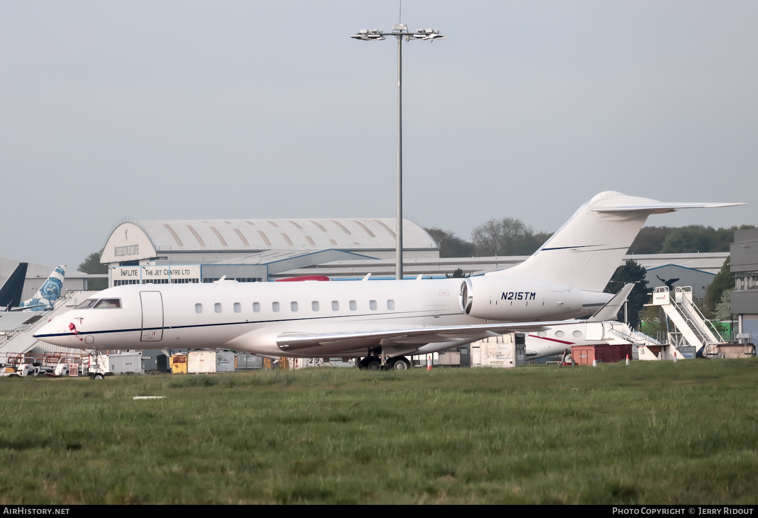 Aircraft Photo of N215TM | Bombardier Global 5000 (BD-700-1A11) | AirHistory.net #569262