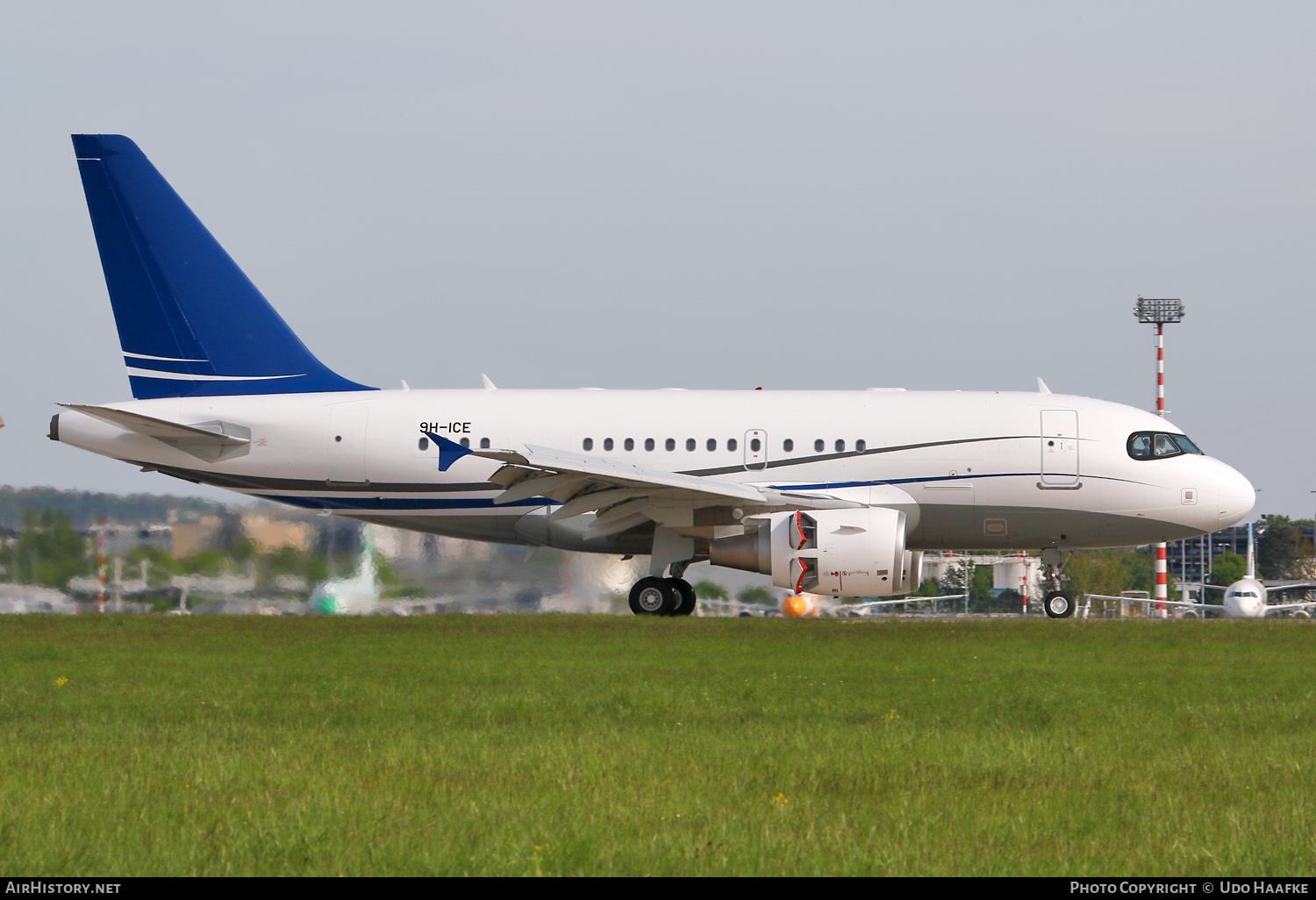 Aircraft Photo of 9H-ICE | Airbus ACJ318 (A318-112/CJ) | AirHistory.net #569298