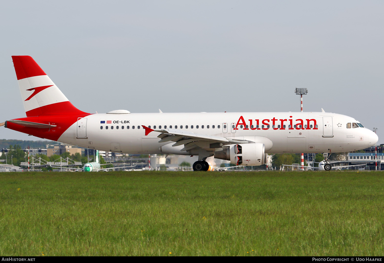 Aircraft Photo of OE-LBK | Airbus A320-214 | Austrian Airlines | AirHistory.net #569311