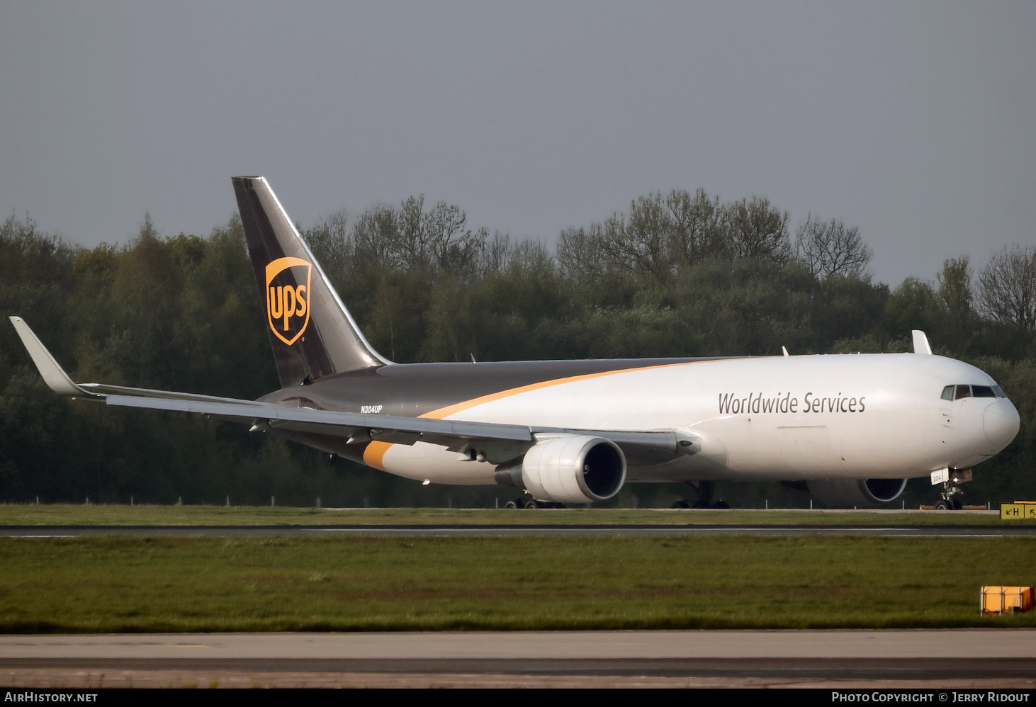 Aircraft Photo of N304UP | Boeing 767-34AF/ER | United Parcel Service - UPS | AirHistory.net #569370